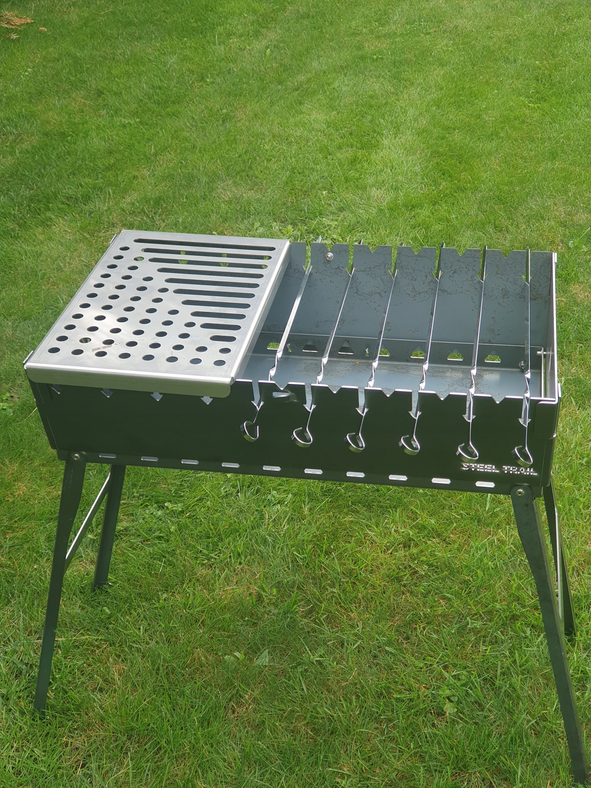 Grill Mangal Folding Suitcase - Strong 2mm Steel for 10/9 Champagne Grill width 56 cm