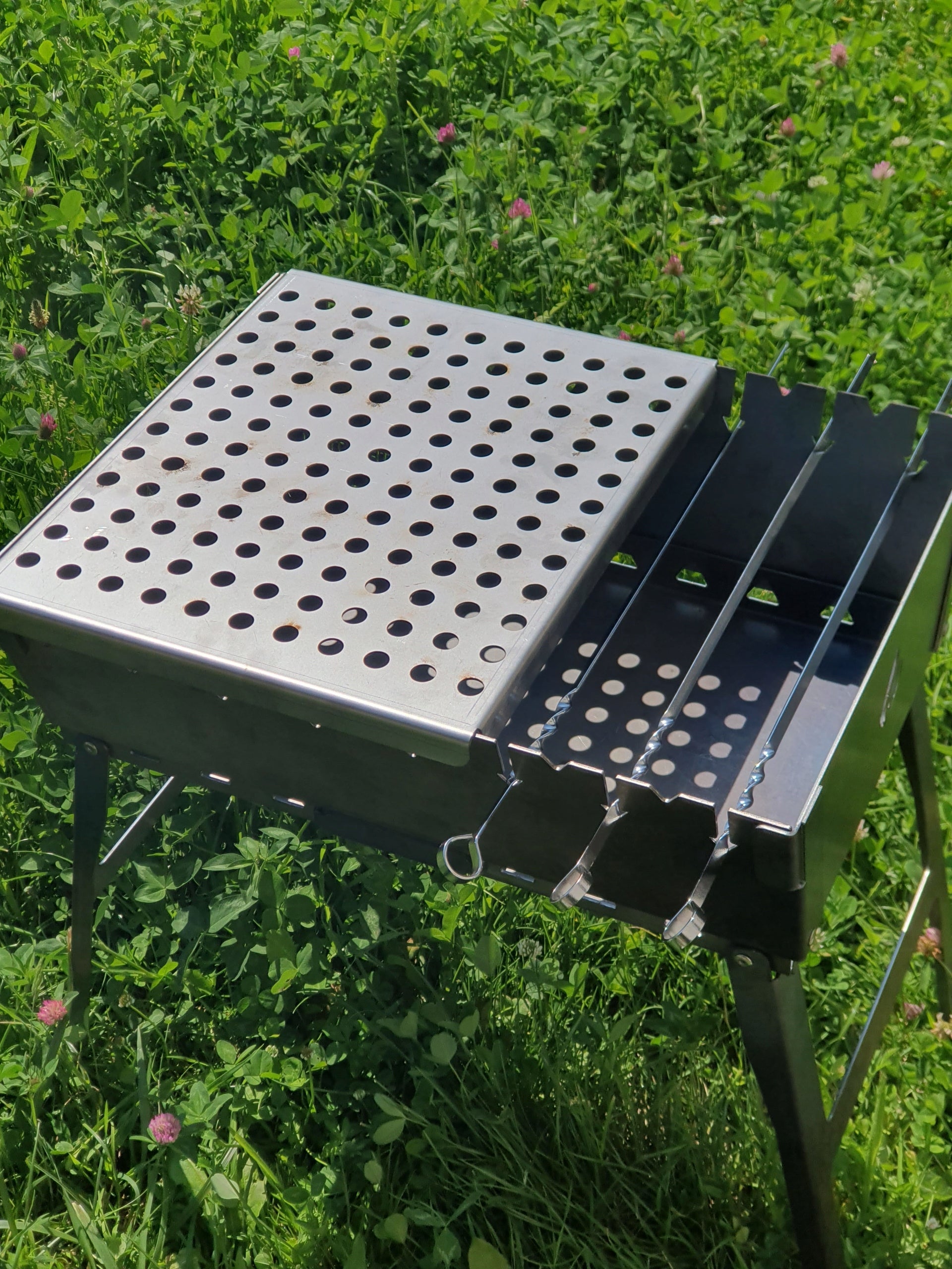 Grill Mangal Folding Suitcase - Strong 2mm Steel for 8/7 Champagne Grill height 52 cm