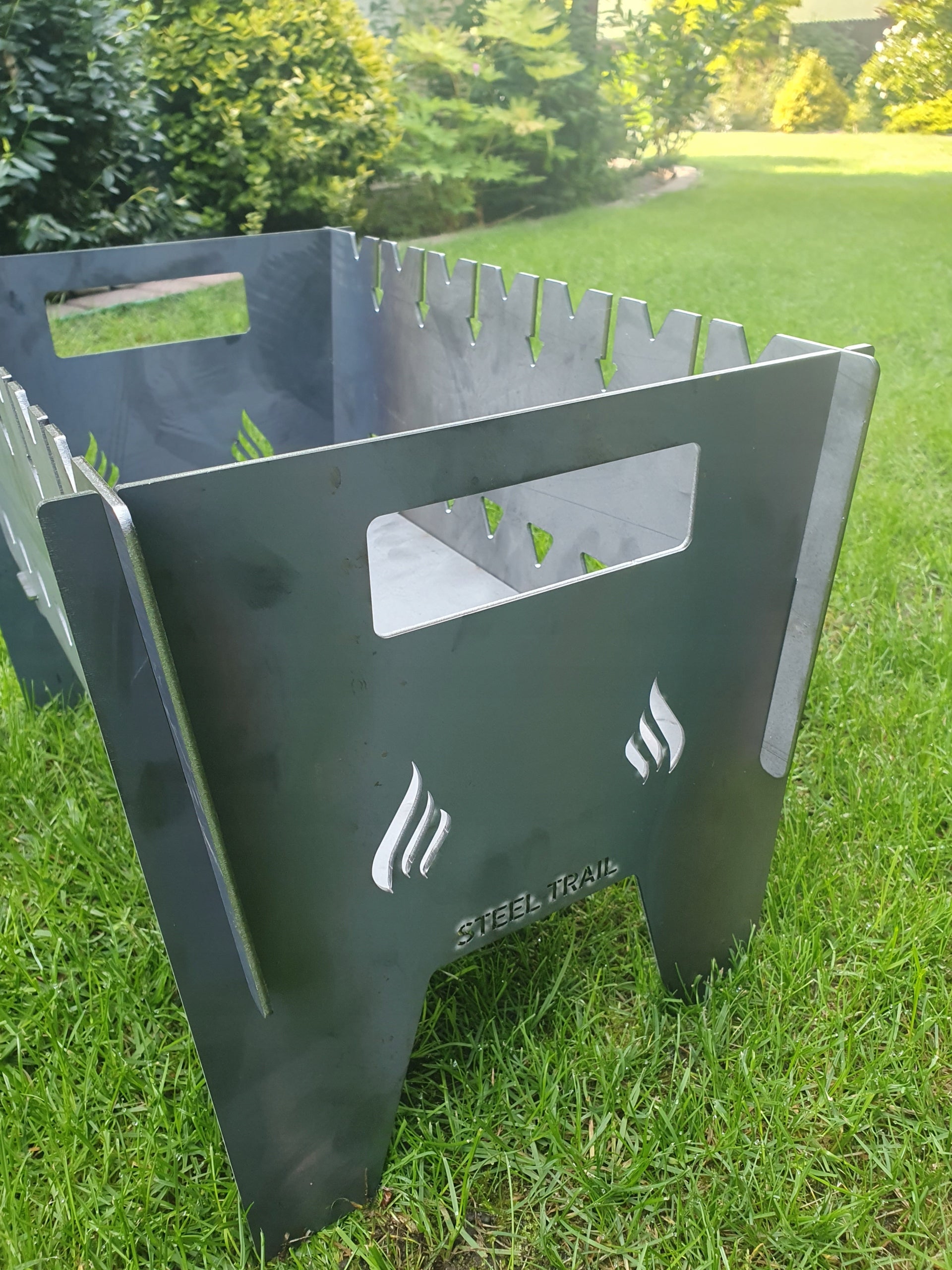 Grill Mangal folding - hearth - steel 3 mm - for 7 champagne Manufacturer code steel trail