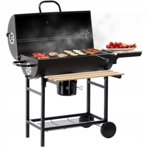 Grill mit Regalen 