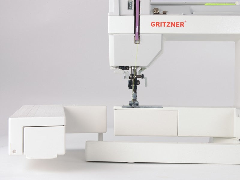 Gritzner 1037 sewing machine with double DFT material transport Dominant color white