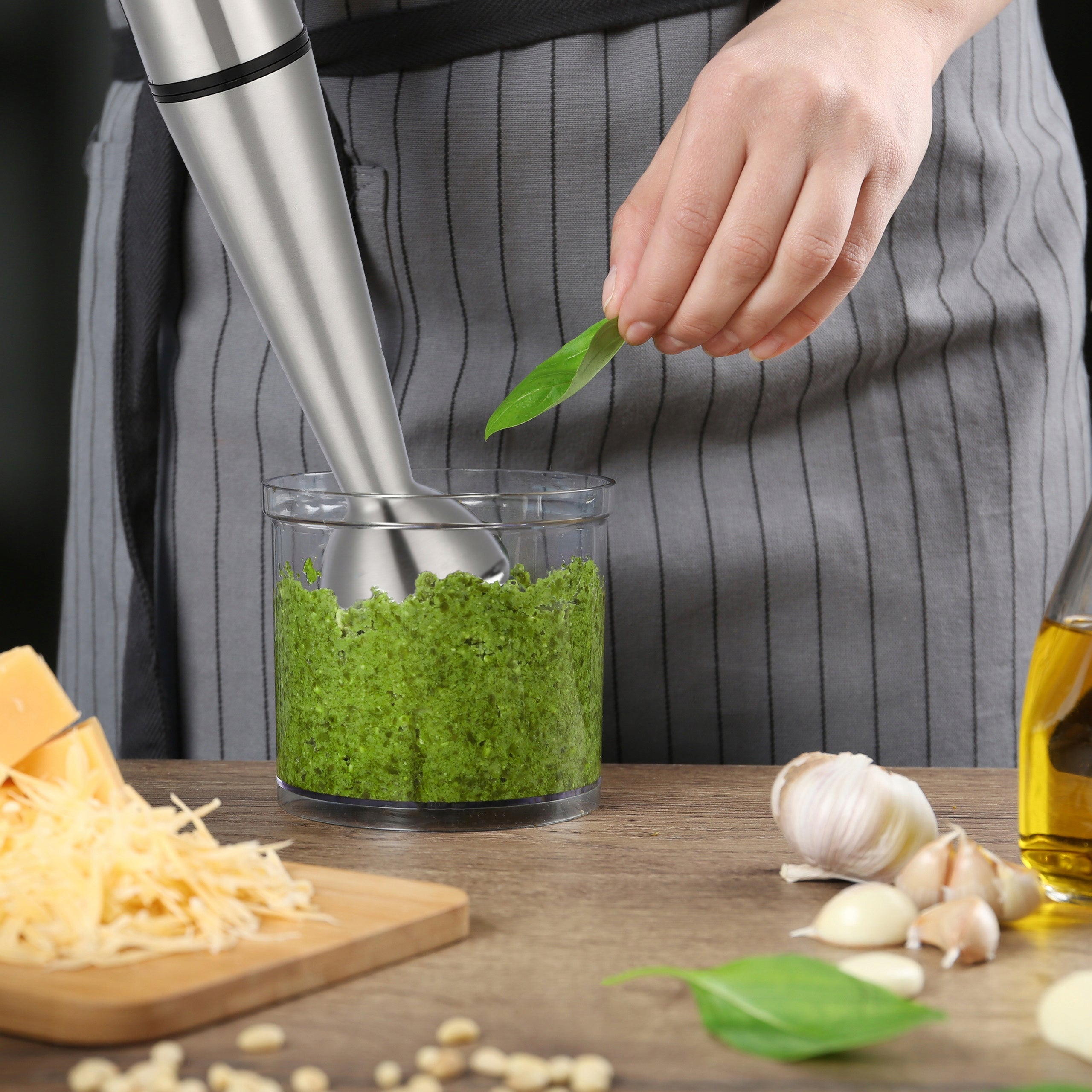 HAND BLENDER MULTIFUNCTIONAL KITCHEN ROBOT FOR SMOOTHIE CREAM TURBO 1200W Manufacturer code R-OR1106