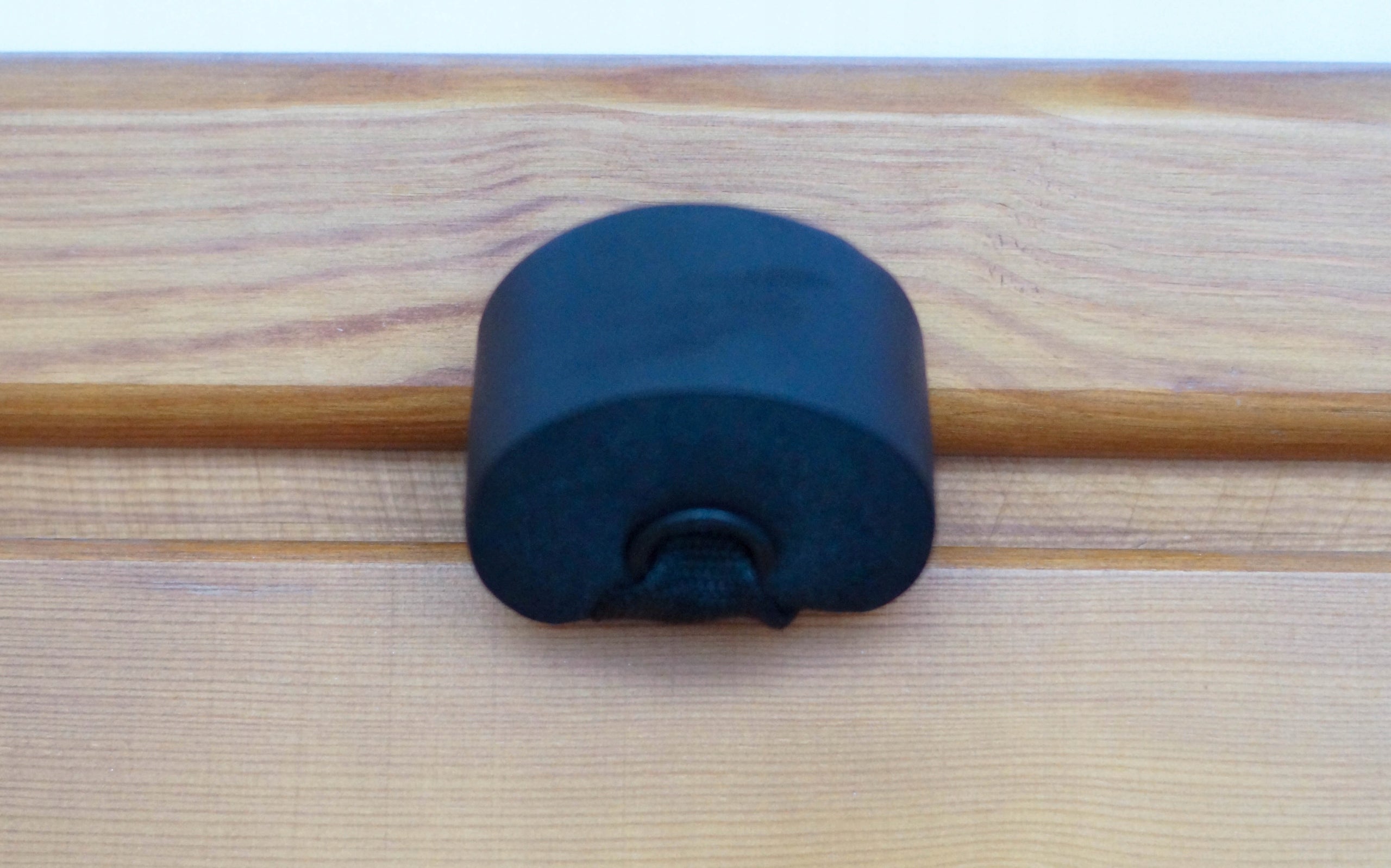 HANDLE HOOK ANCHOR FOR DOOR TO GUM DOOR ANCHOR Model KUDDA Door anchore
