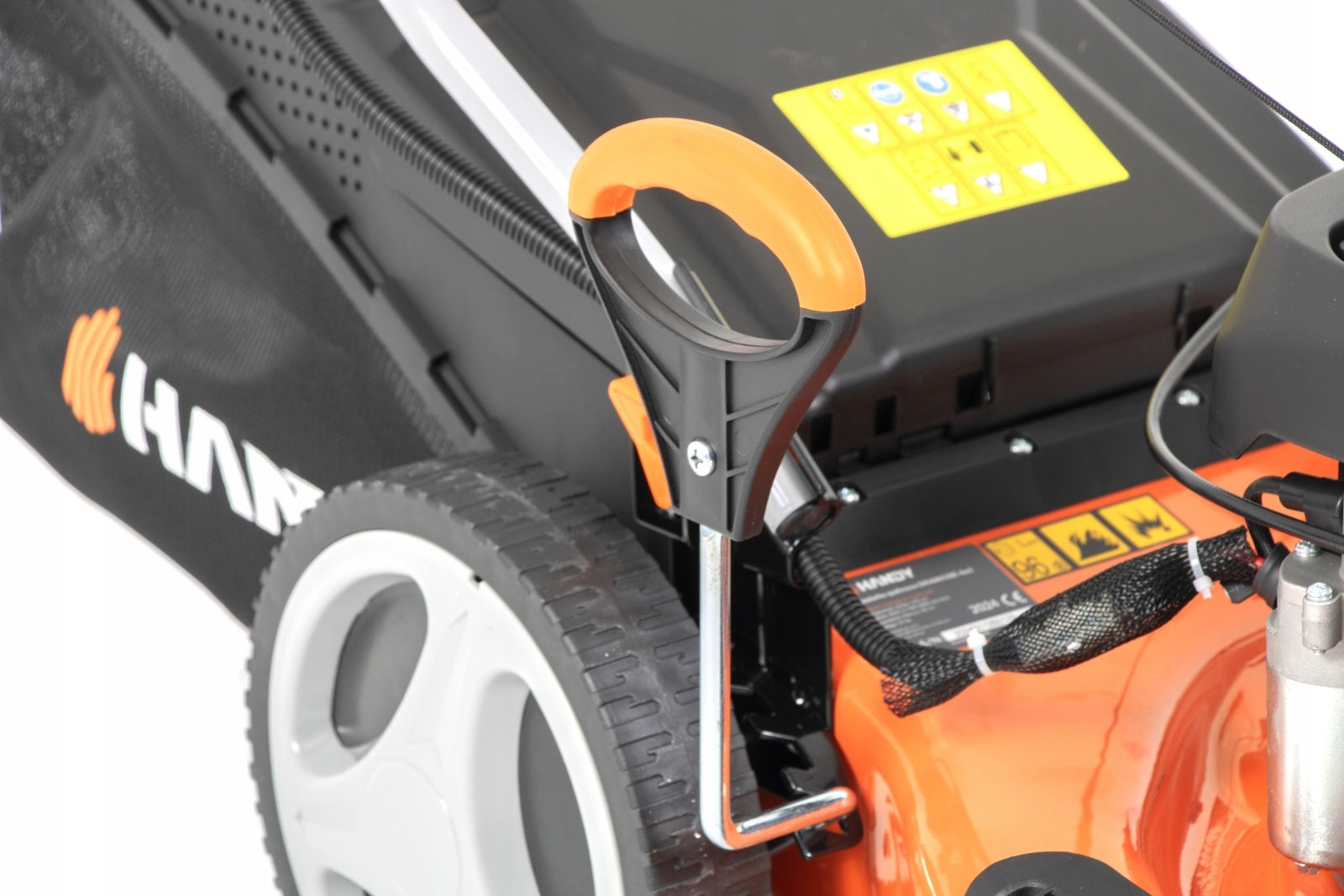 HANDY DIESEL MOWER WITH DRIVE AND STARTER SIDE EJECTION 46cm 150cc Series DK46N150E-4W1