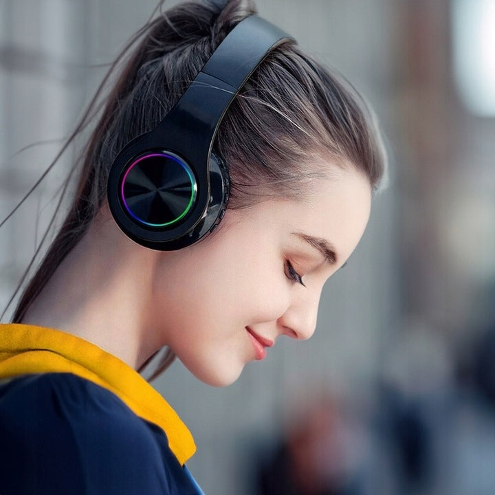 HEADPHONES WITHOUT WIRED GLOWING AROUND-EAR FOR KIDS FOR LAPTOP CARD SD Manufacturer code DUŻE TV TELEWIZORA BLUTU USZY TELEFONU MUZYKI