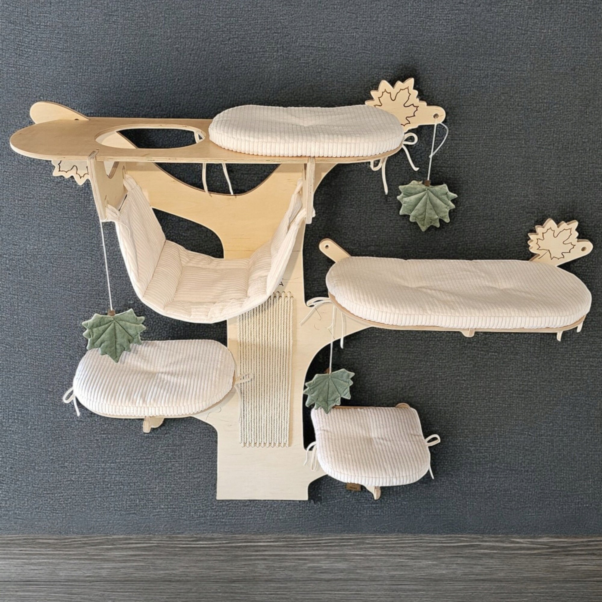 HIGH Cat Scratcher on the Wall Tree MAPLE 162x169x38cm NATURAL PRESS Number of levels 5