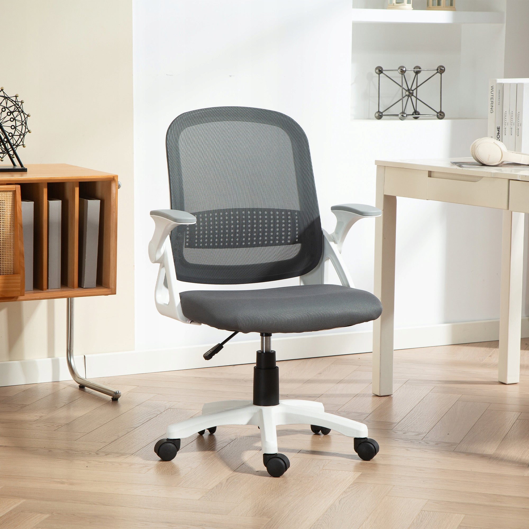 HOMCOM Ergonomic office chair with raised armrests, grey Medical device no