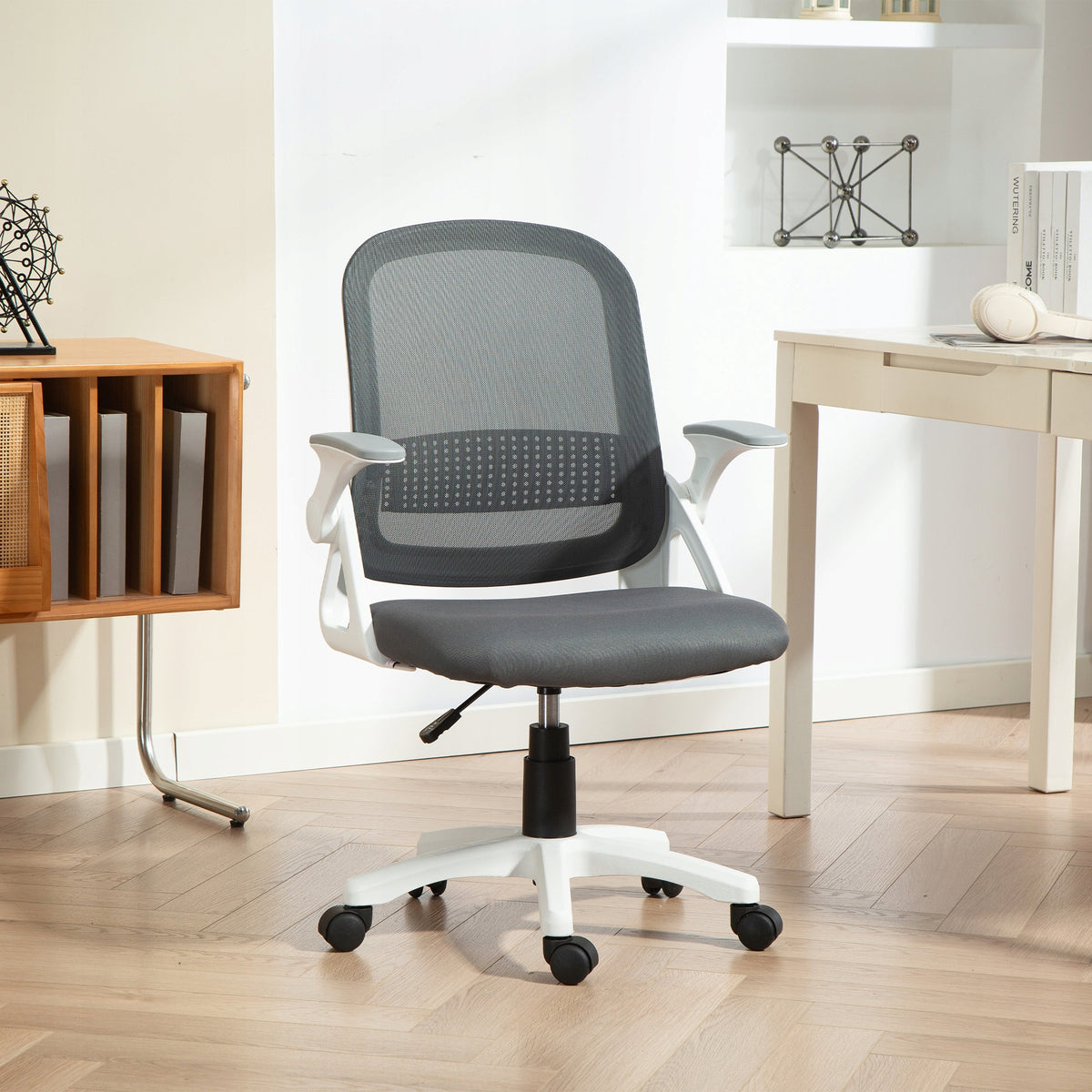 HOMCOM Ergonomic office chair with raised armrests, grey Medical device no