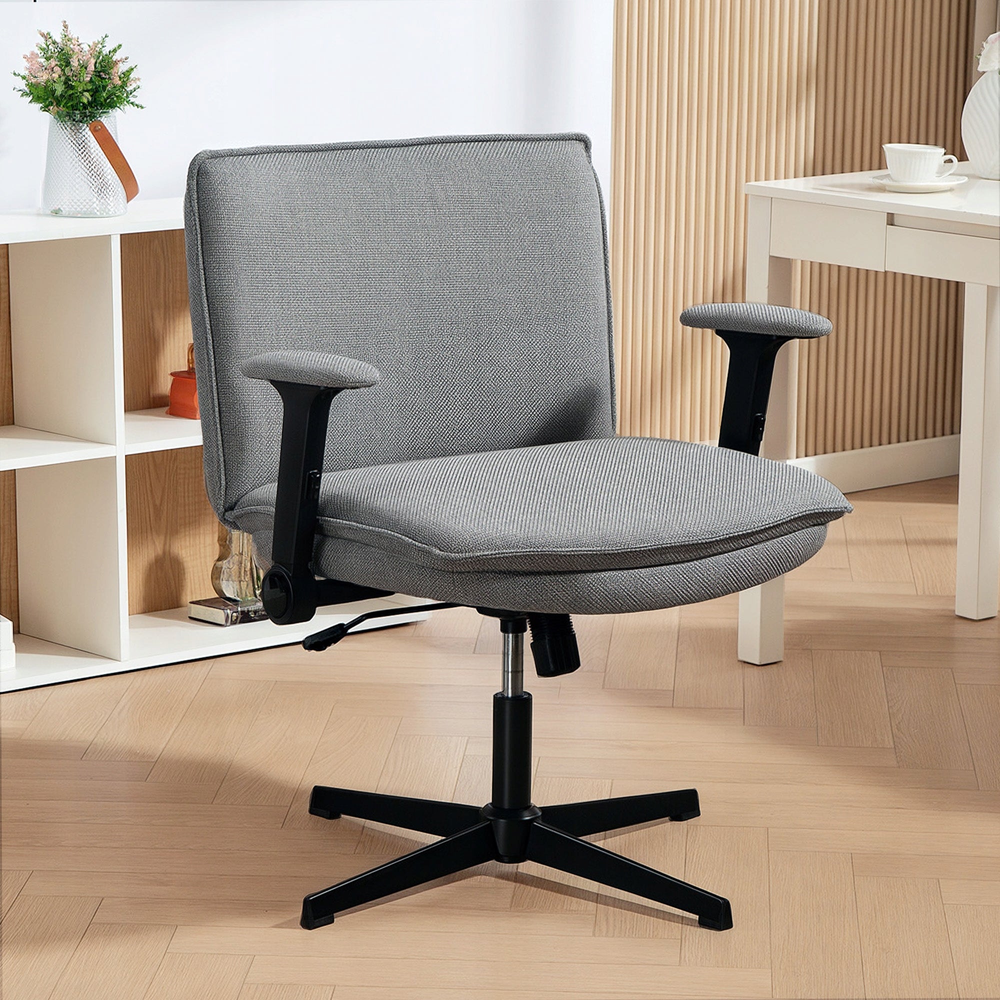HOMCOM Office chair with raised armrests, wide seat Medical device no