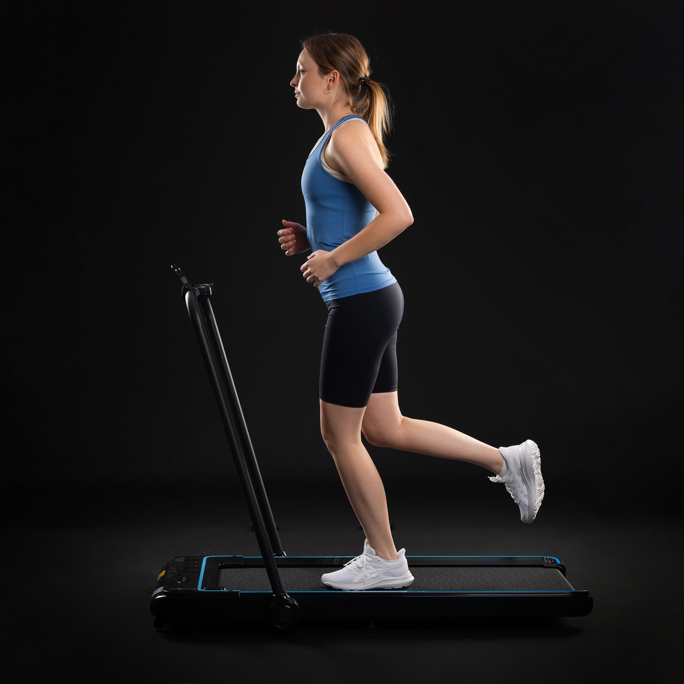HOME ELECTRIC TREADMILL CORCIANO GIRO FOLDING 130KG 3HP Maximum user weight 130 kg