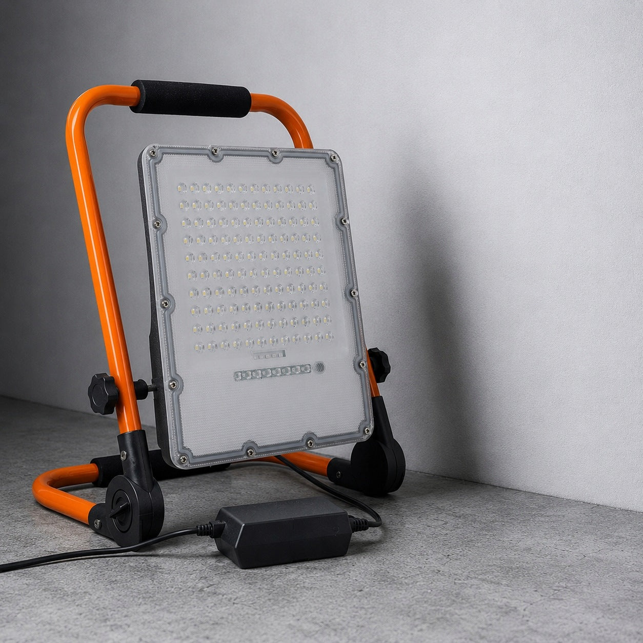 Halogen LED Construction Working 100W Floodlight Portable Rechargeable Tripod Packaging status original