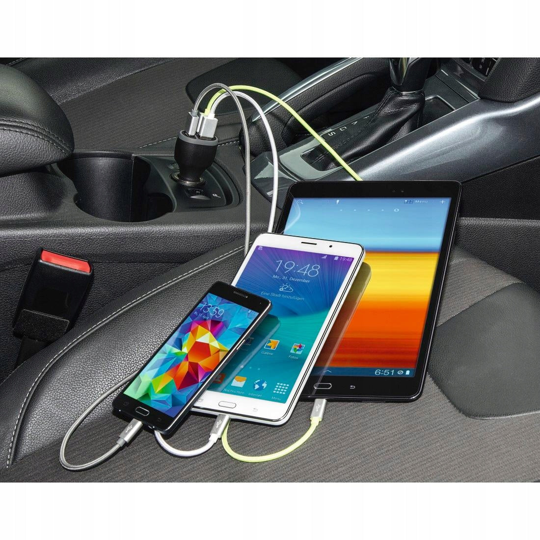 Hama CAR CHARGER USB (3xUSB) 12V 5,2A Color black