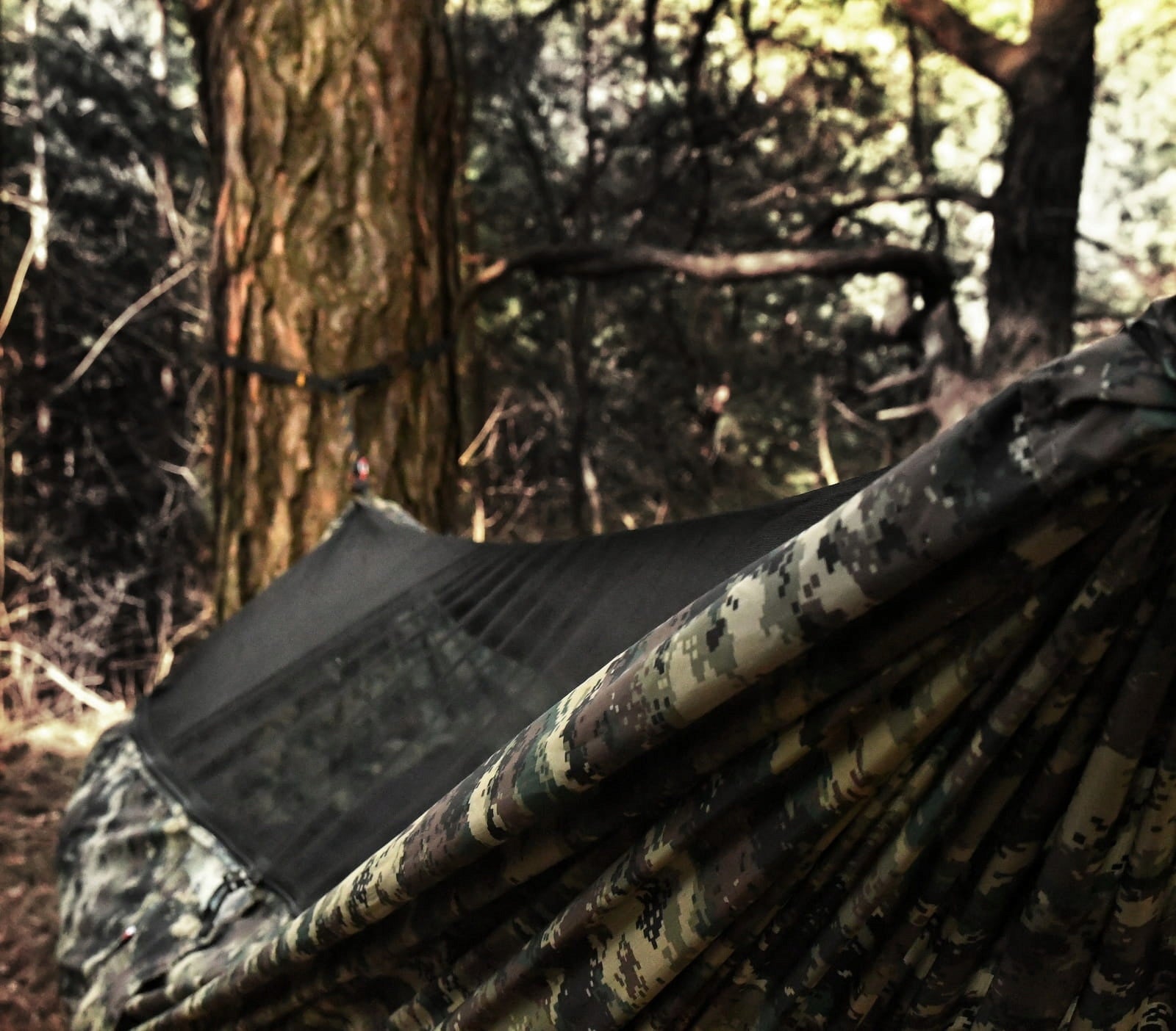 Hammock TigerWood Dragonfly V2 Camo Long 350 cm with Mosquito Net Single Zip Kind hammock without rod