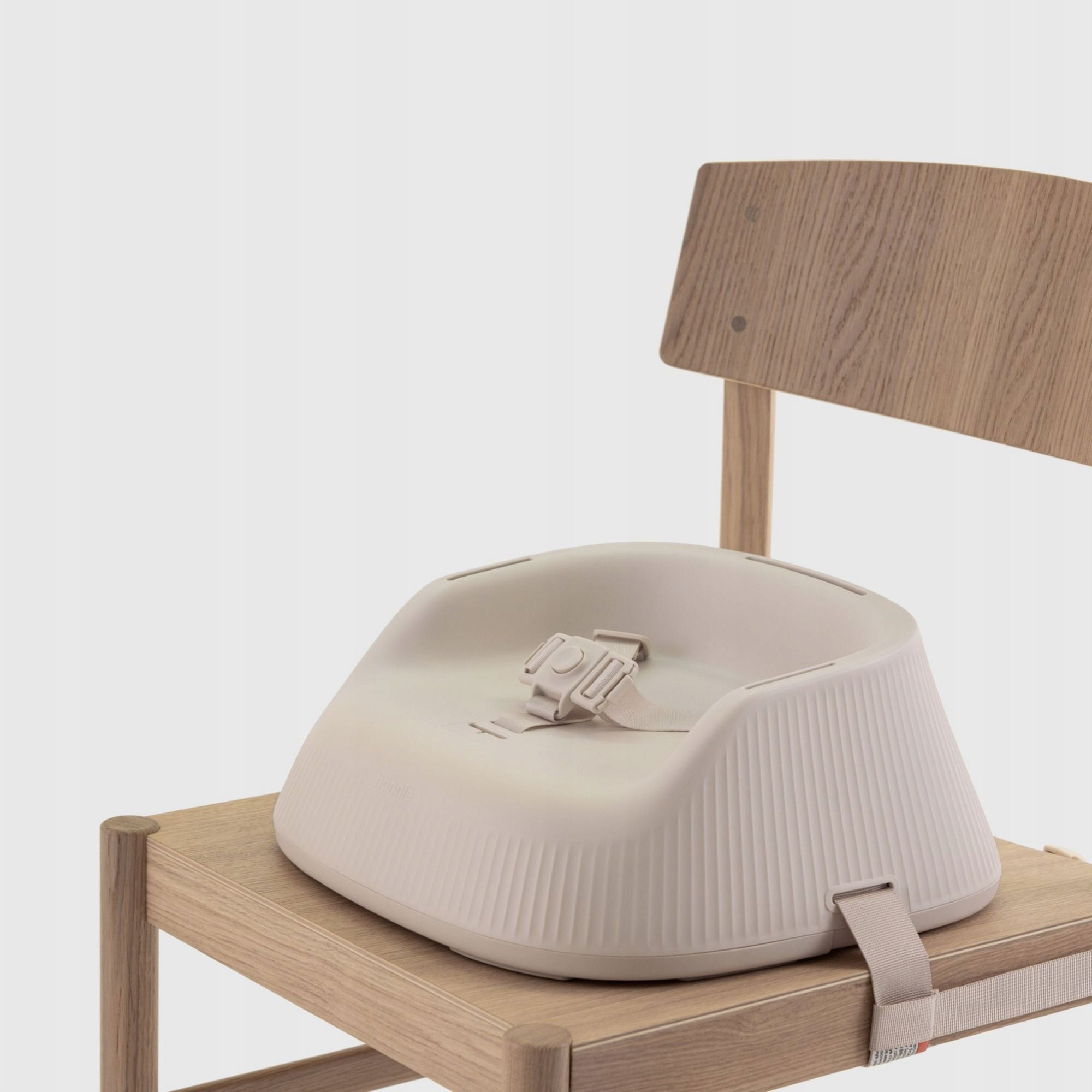 Hannie Portable Highchair - White Sand Manufacturer code 721688634287