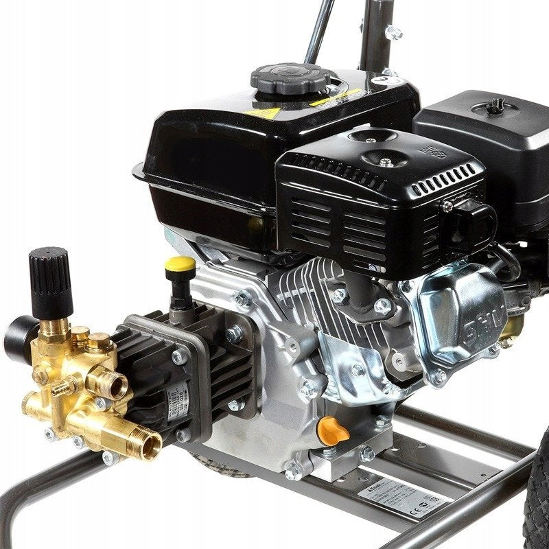 High pressure combustion washer Oleo-Mac PWX 200 C 200 bar 4 HP 720 l/min Brand Oleo-Mac