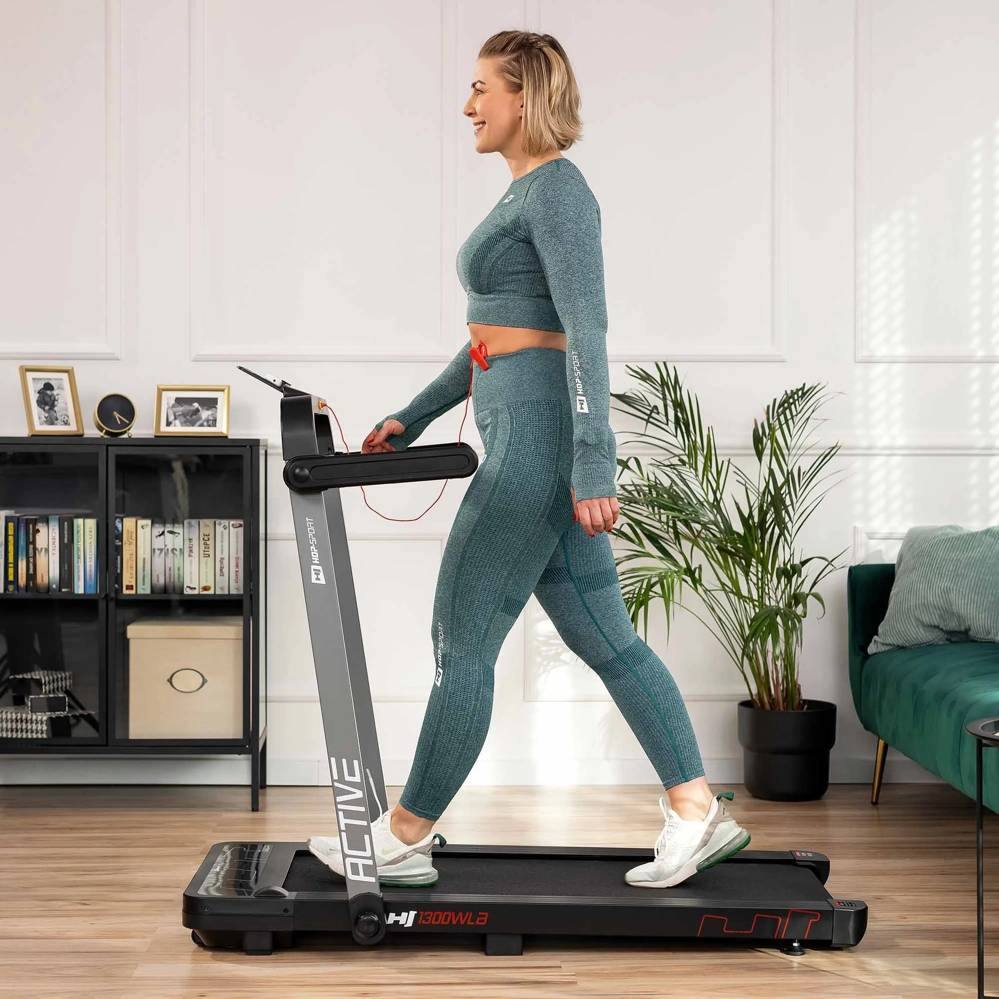 Home Electric Treadmill 1,5 HP Folding Flat Under Bed 14km/h 120kg Additional features Bluetooth safety key transport wheels place for mobile phone/tablet foldable training programs mobile device compatibility display