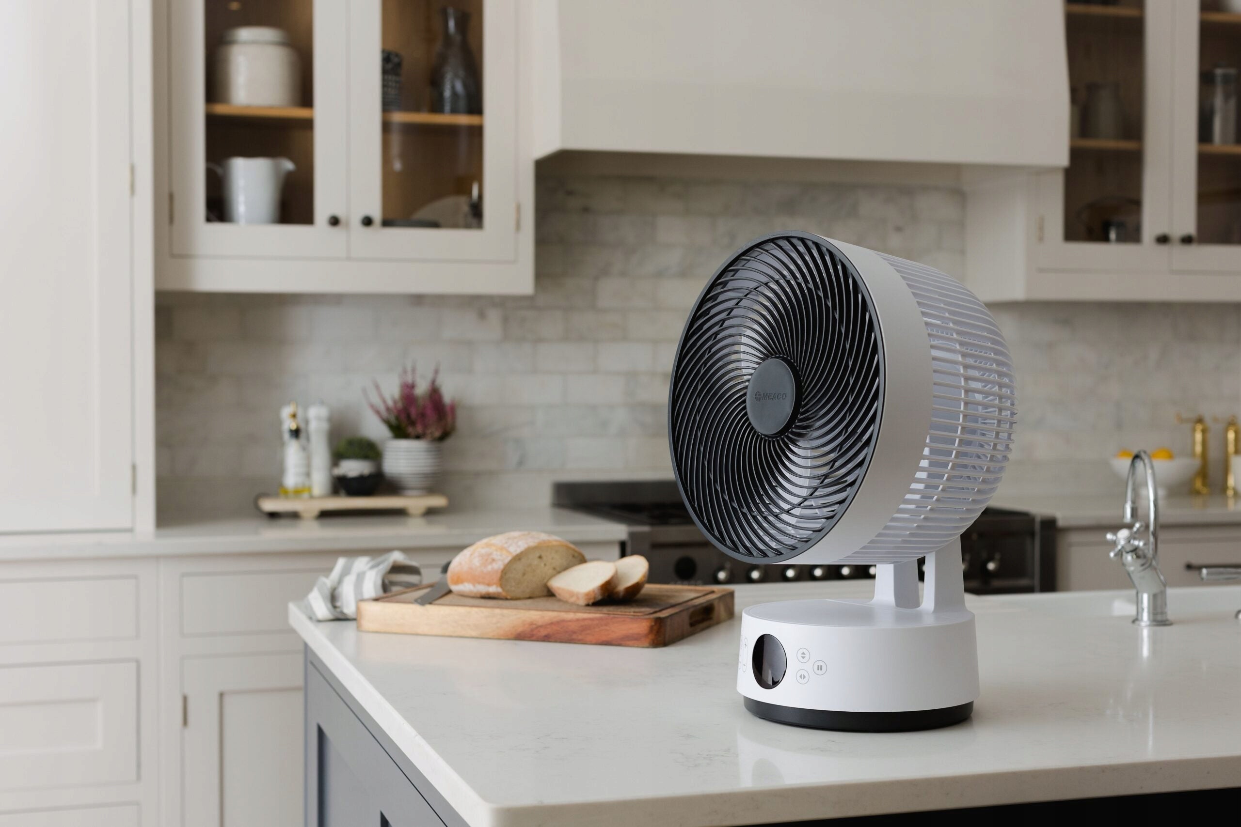Home fan Meaco Sefte desktop Dominant color white