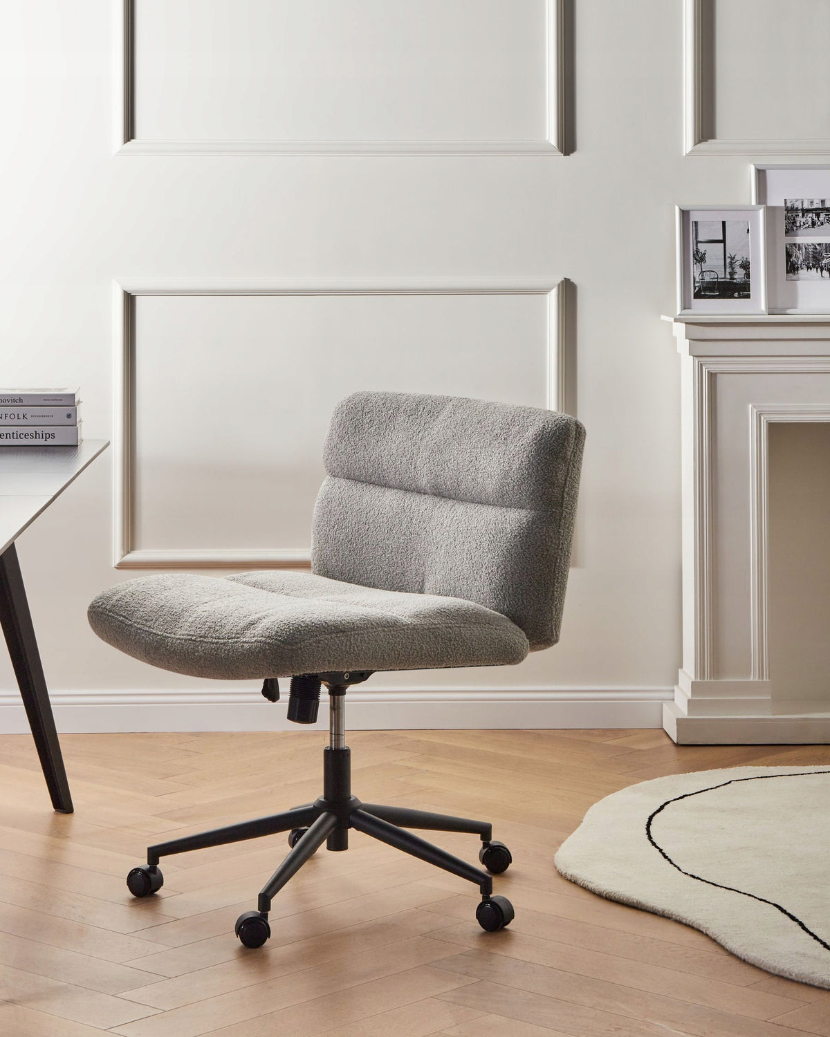 Home office chair light gray boucle Packaging status original