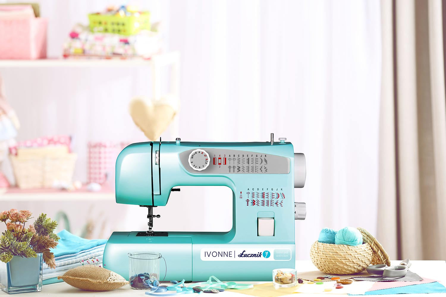 Home sewing machine Łucznik Ivonne 38 stitches double needle overlock Material synthetic material