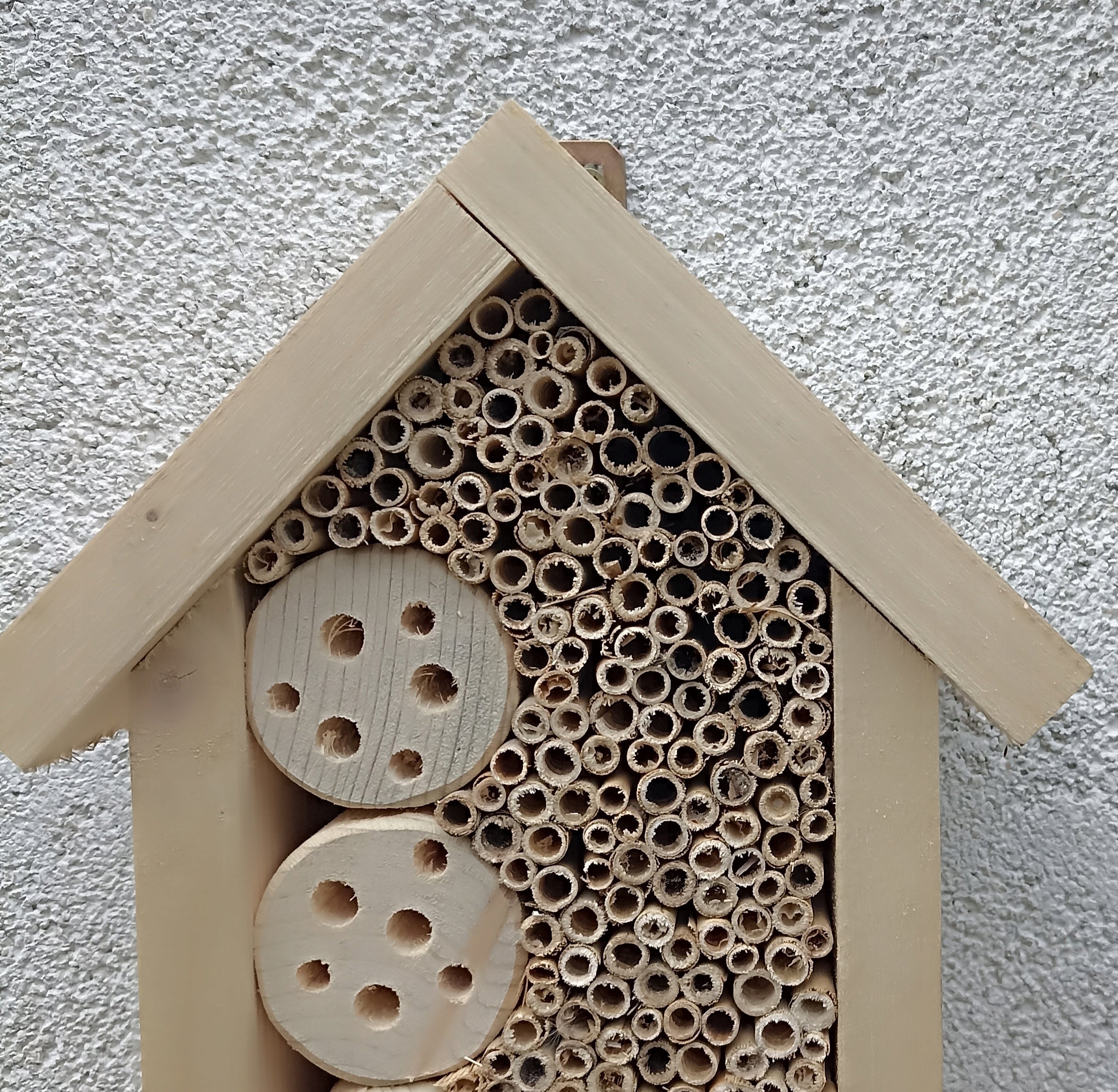 Hotel house for insects bees scissor pollinators natural Product height 29 cm