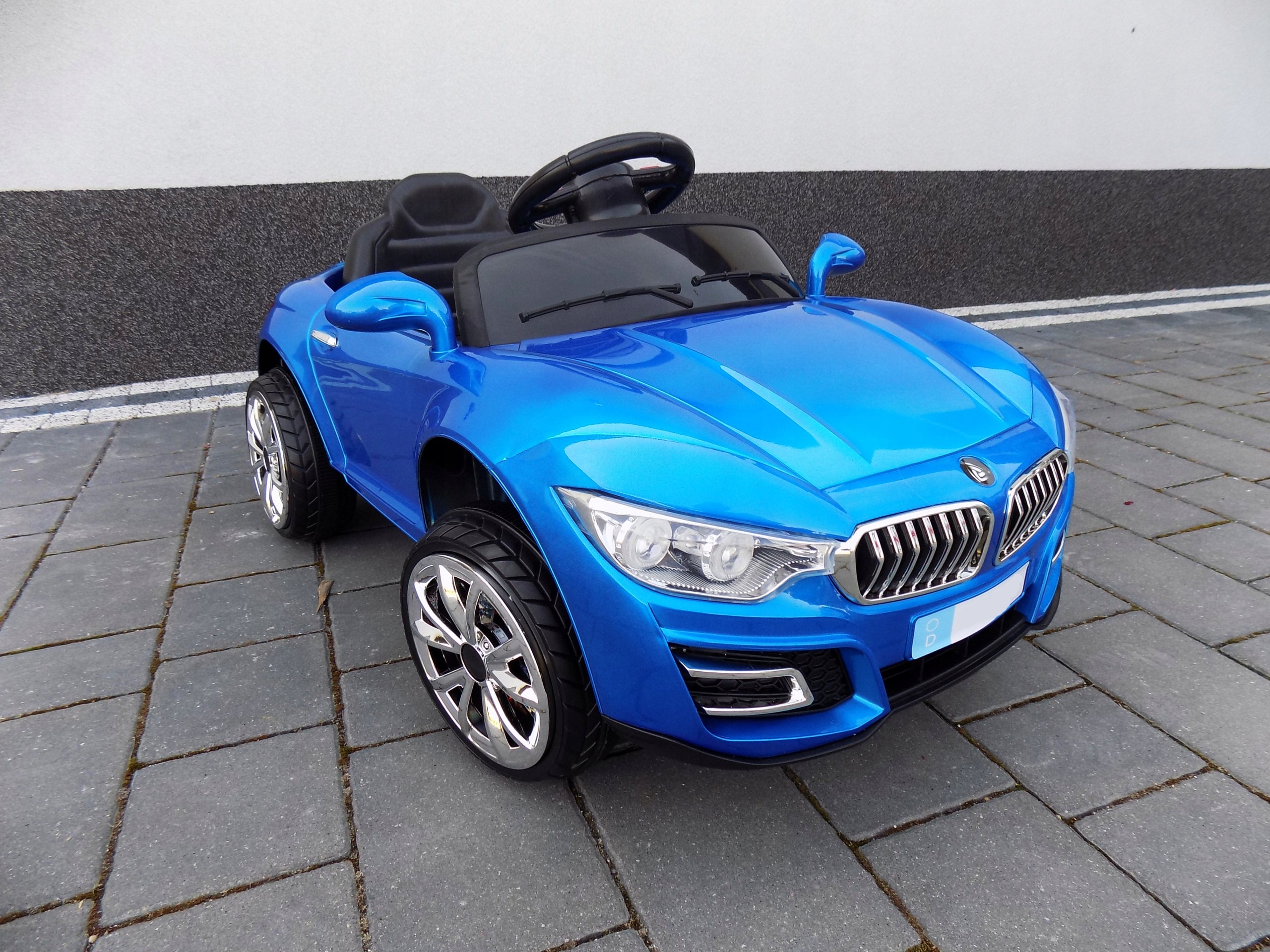 ILLUMINATED CAR FOR BATTERY ROCKER LED LACQUER Batteries included yes