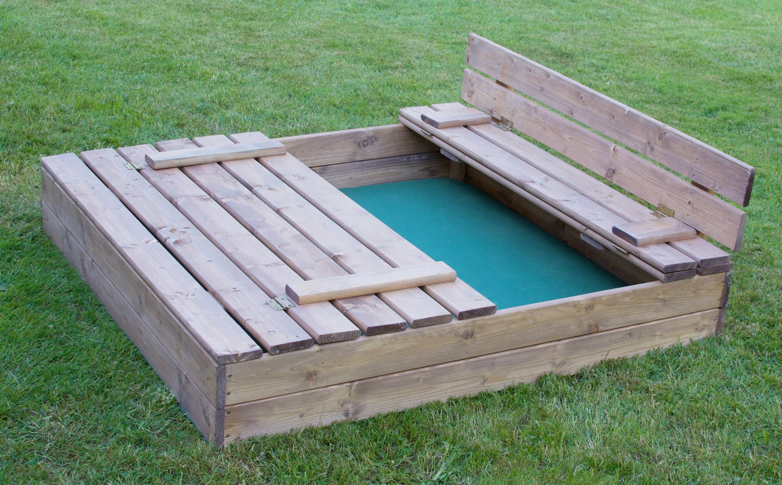 IMPREGNATED WOODEN SANDBOX, strong, lockable, benches, 120 cm + FREEBIES Manufacturer code Piaskownica 120 Impregnowana