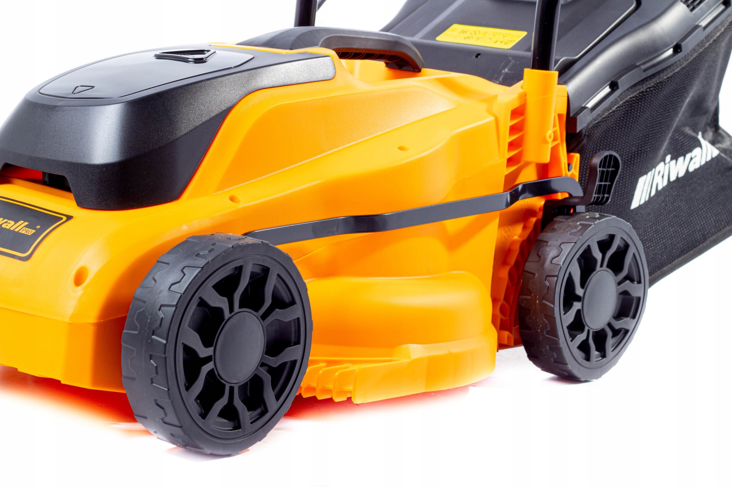 INDUCTION CORDLESS MOWER RIWALL 3320i 20V 4Ah 33cm + aku charger Mowing width 33 cm