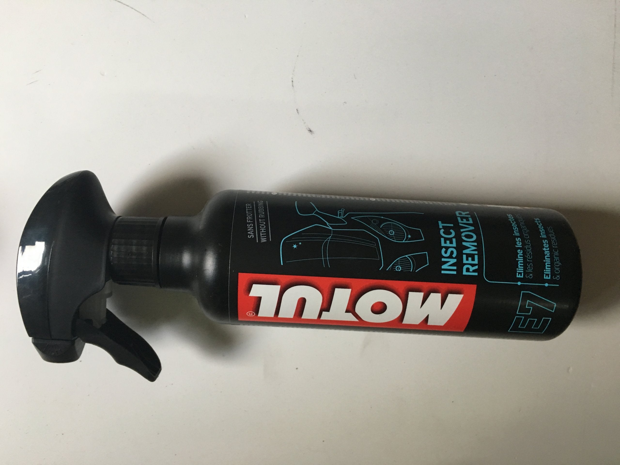 INSECT REMOVER MOTUL E7 INSECT REMOVER 0,4L Packaging capacity 400 ml