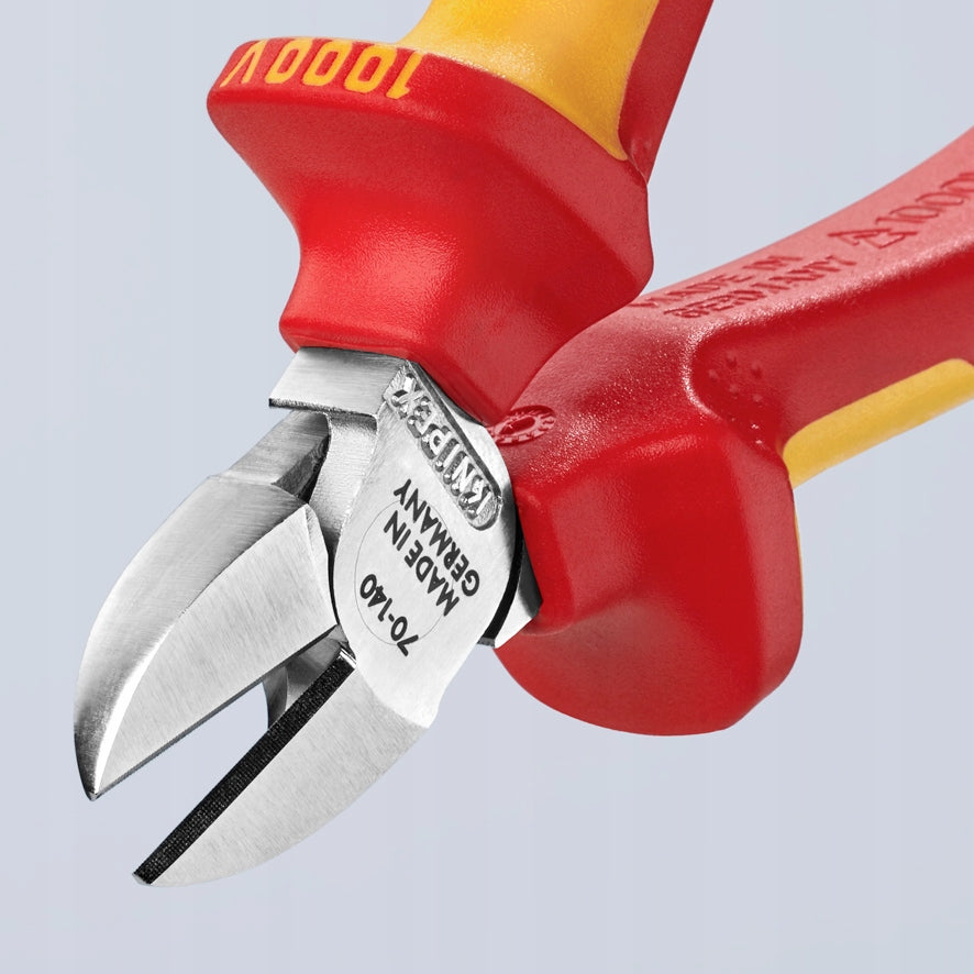 INSULATED SIDE CUTTING PLIERS 140MM 70 06 140 UNIVERSAL KNIPEX Product weight with unit packaging 0.18 kg