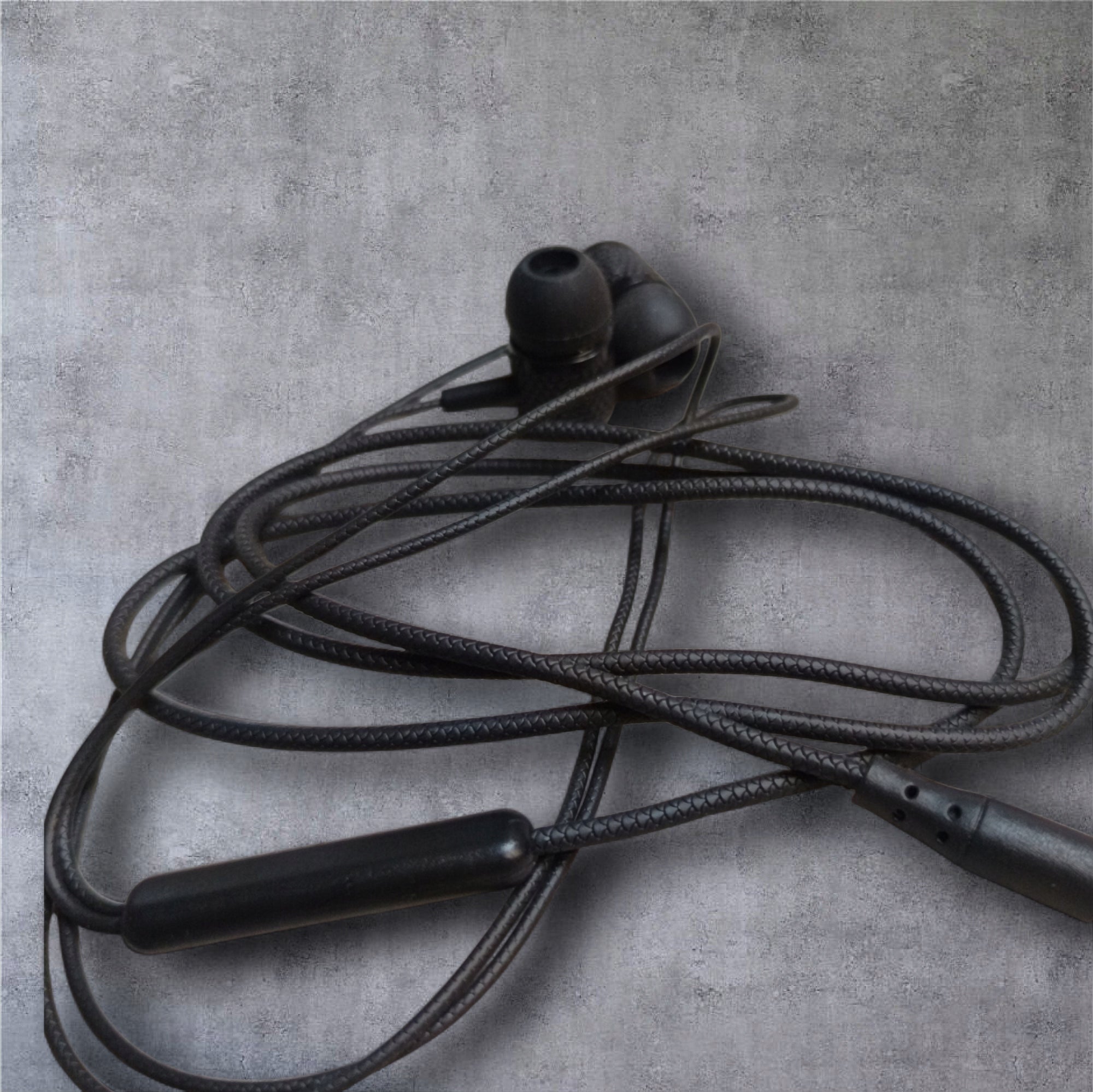 In-ear headphones black microphone second pair FREEBIE Manufacturer code 5901554900332