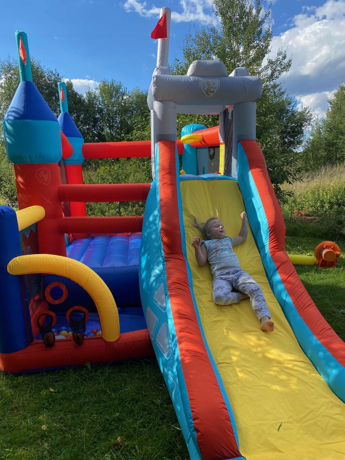 Inflatable Castle GRIFFIN Trampoline HappyHop Blower 13in1 XXL HUGE Character/Title none