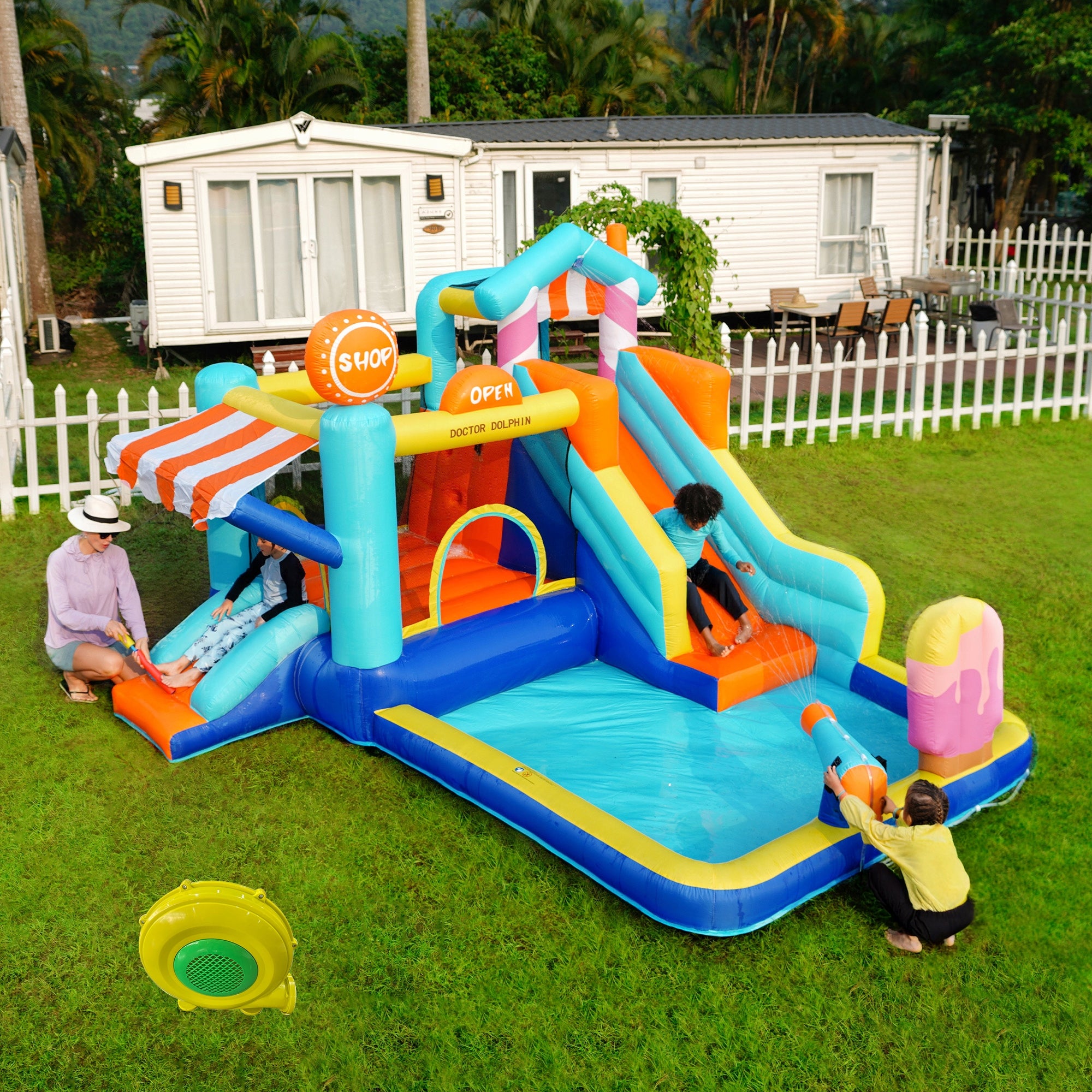 Inflatable castle for kids, multifunctional water park including blower 450W Packaging status original