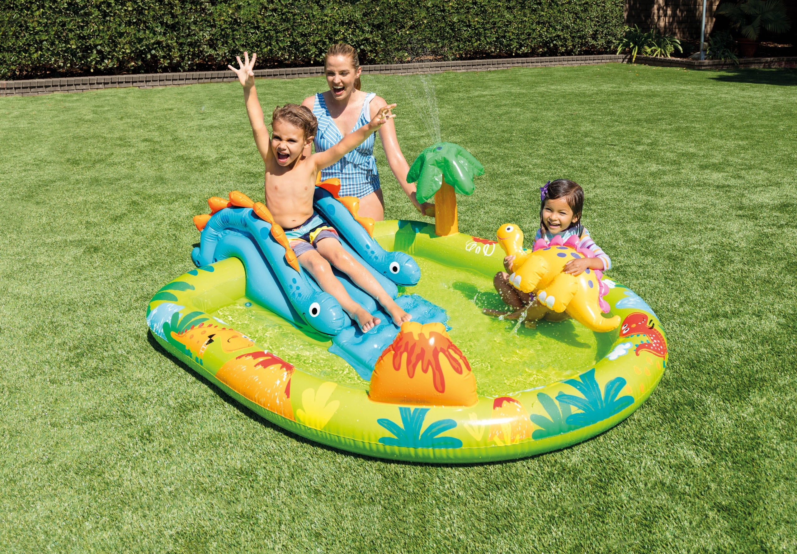 Inflatable playground with slide and fountain for children Intex 57166 Manufacturer code 57166
