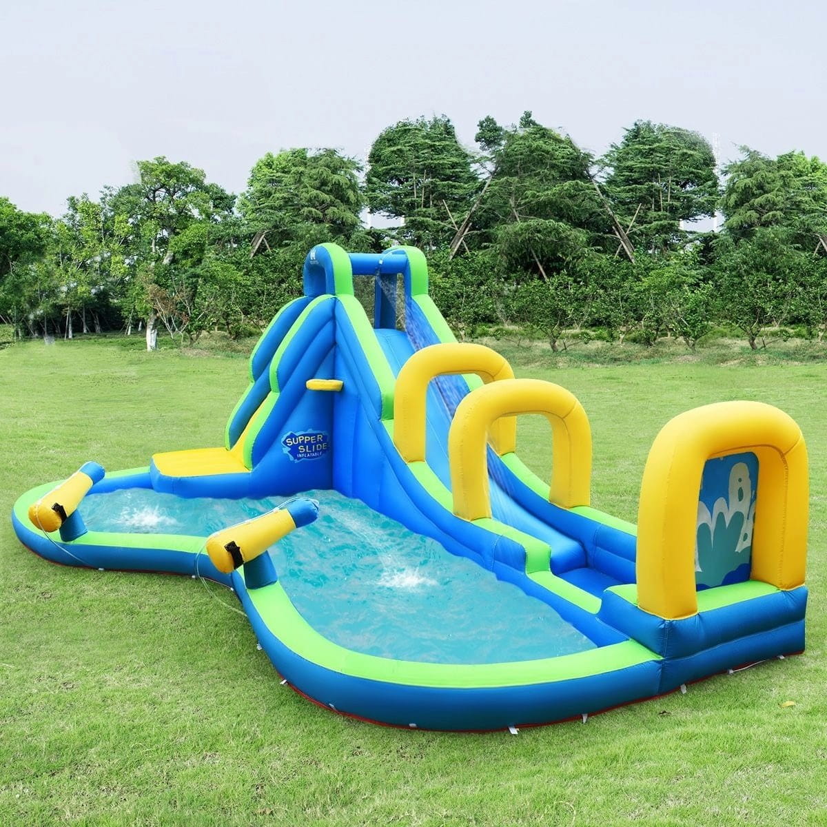 Inflatable slide with swimming pool and water cannons 477,5 x 366 x 242,5 cm Dominant material other