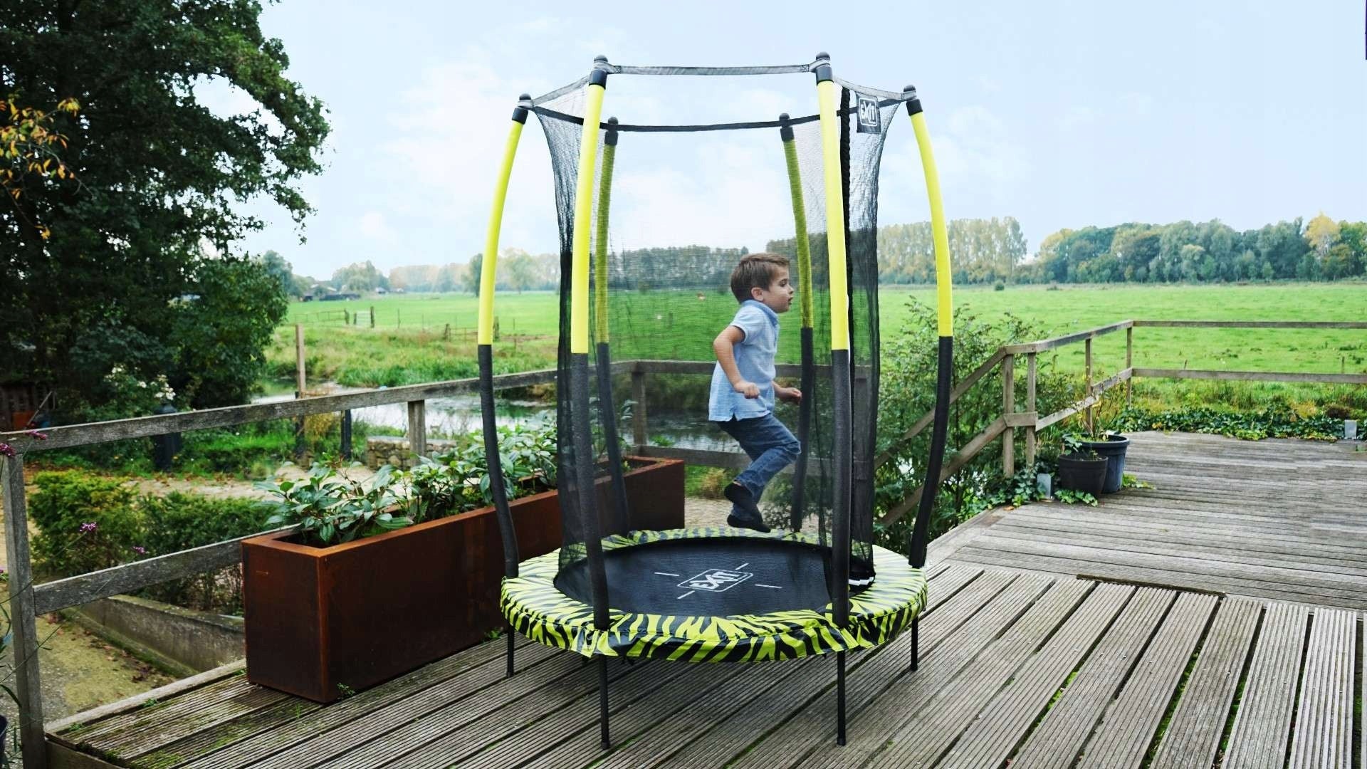 JUNIOR GARDEN TRAMPOLINE FOR CHILDREN WITH SAFETY NET 140 CM Number of springs/ropes 30