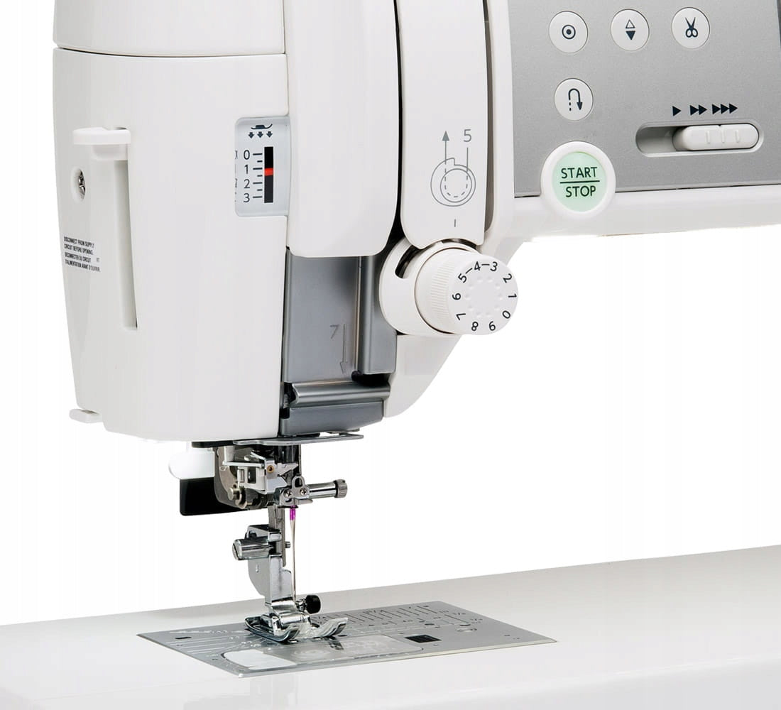 Janome MC6700P Computer Sewing Machine XL 649 Stitches +TABLE Model MC6700P