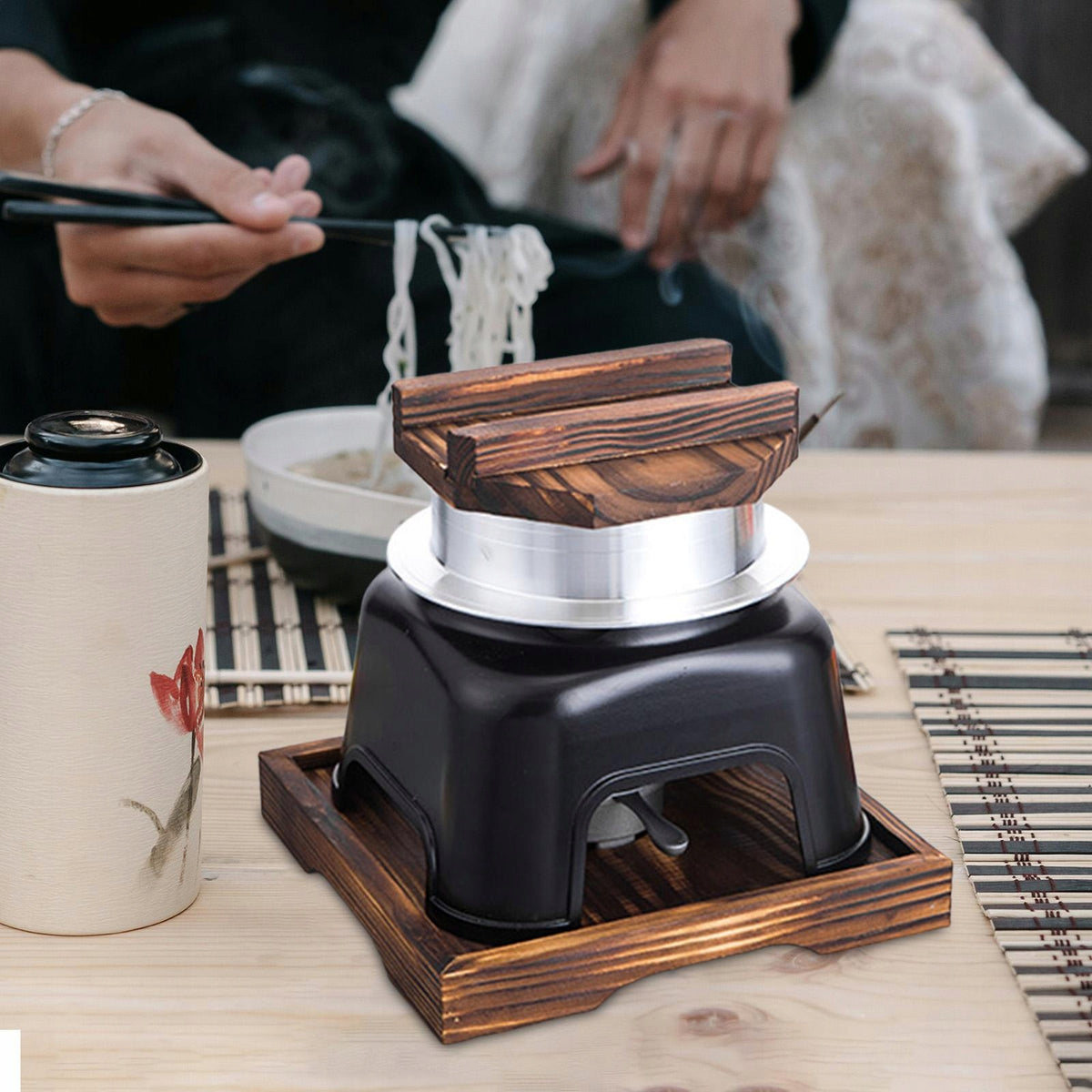 Japanese Rice Pot Multipurpose Pot Stand Non Stick with Wooden Lid small