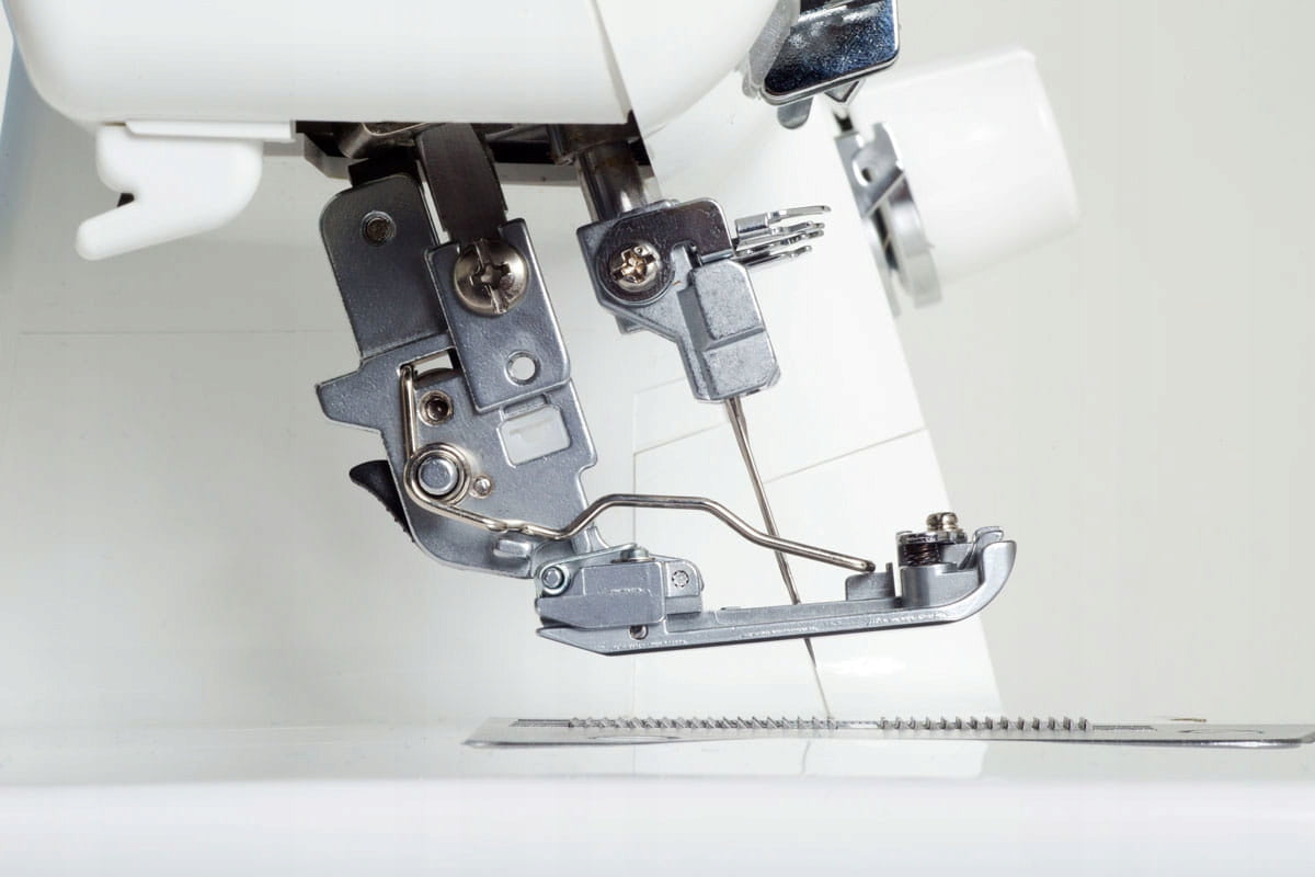 Juki MCS-1500 home strong cover renderer 4-thread 3-needle Brand JUKI