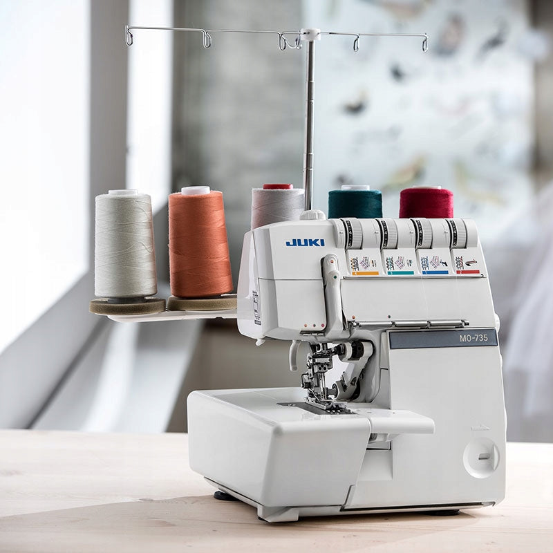 Juki MO-735 Overlock Sewing Machine FREEBIES Accessories + BOOK EAN (GTIN) 4946973008055