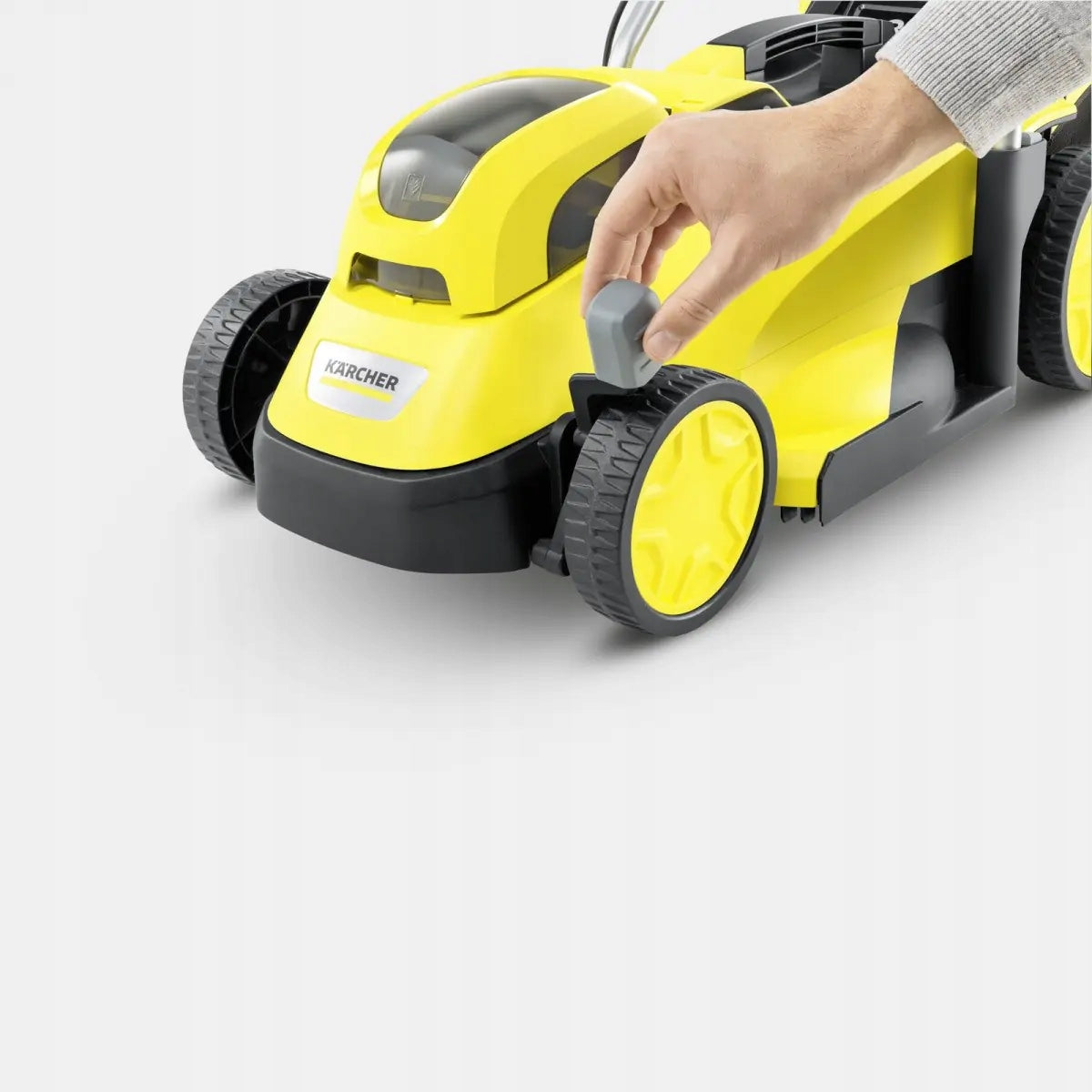 KARCHER LMO 18-33 SET CORDLESS LAWN MOWER WITH 5Ah BATTERY AND CHARGER Brand Kärcher