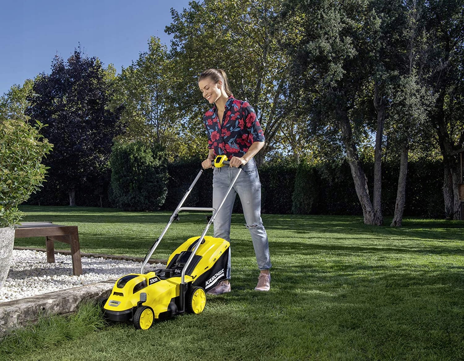 KARCHER LMO 18-33 SET CORDLESS LAWN MOWER WITH 5Ah BATTERY AND CHARGER Mowing width 33 cm