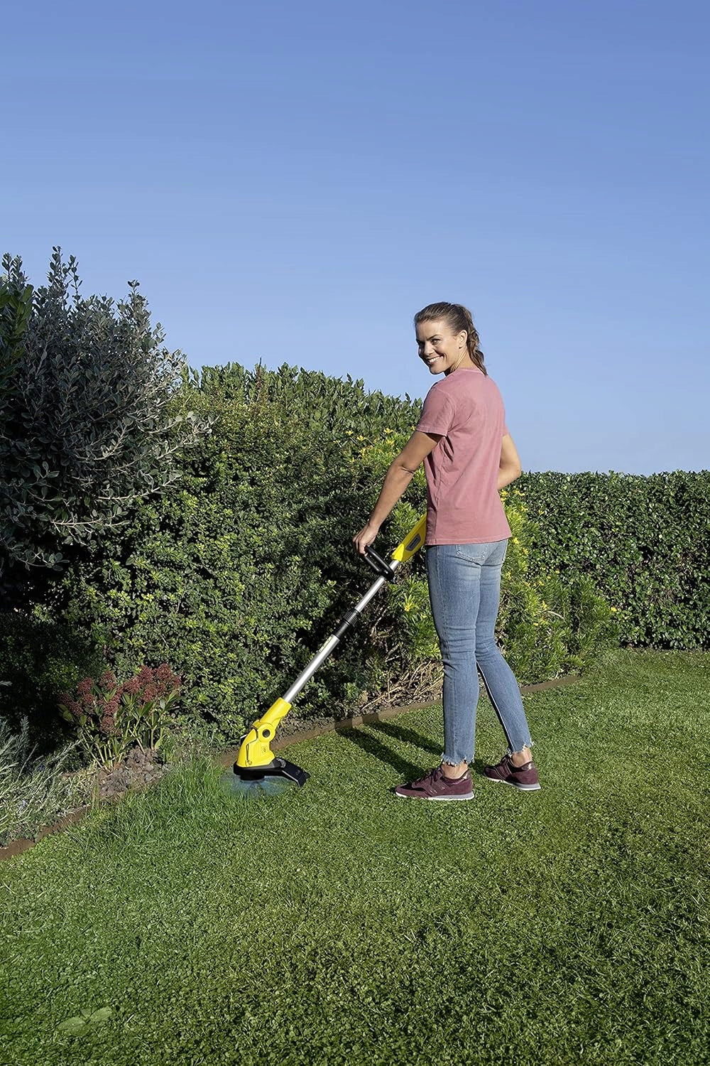 KARCHER LTR 18-30 CORDLESS TRIMMER 30cm SET WITH BATTERY Brand Kärcher