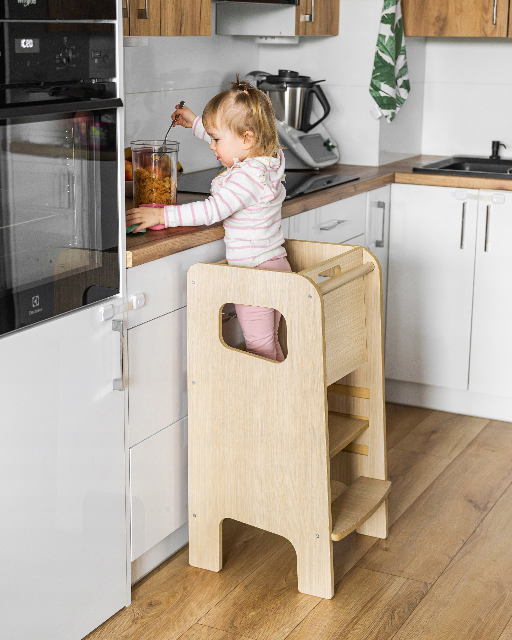 KITCHEN HELPER Super Safe Montessori Building Kitchen Helper for Kids Manufacturer code 376