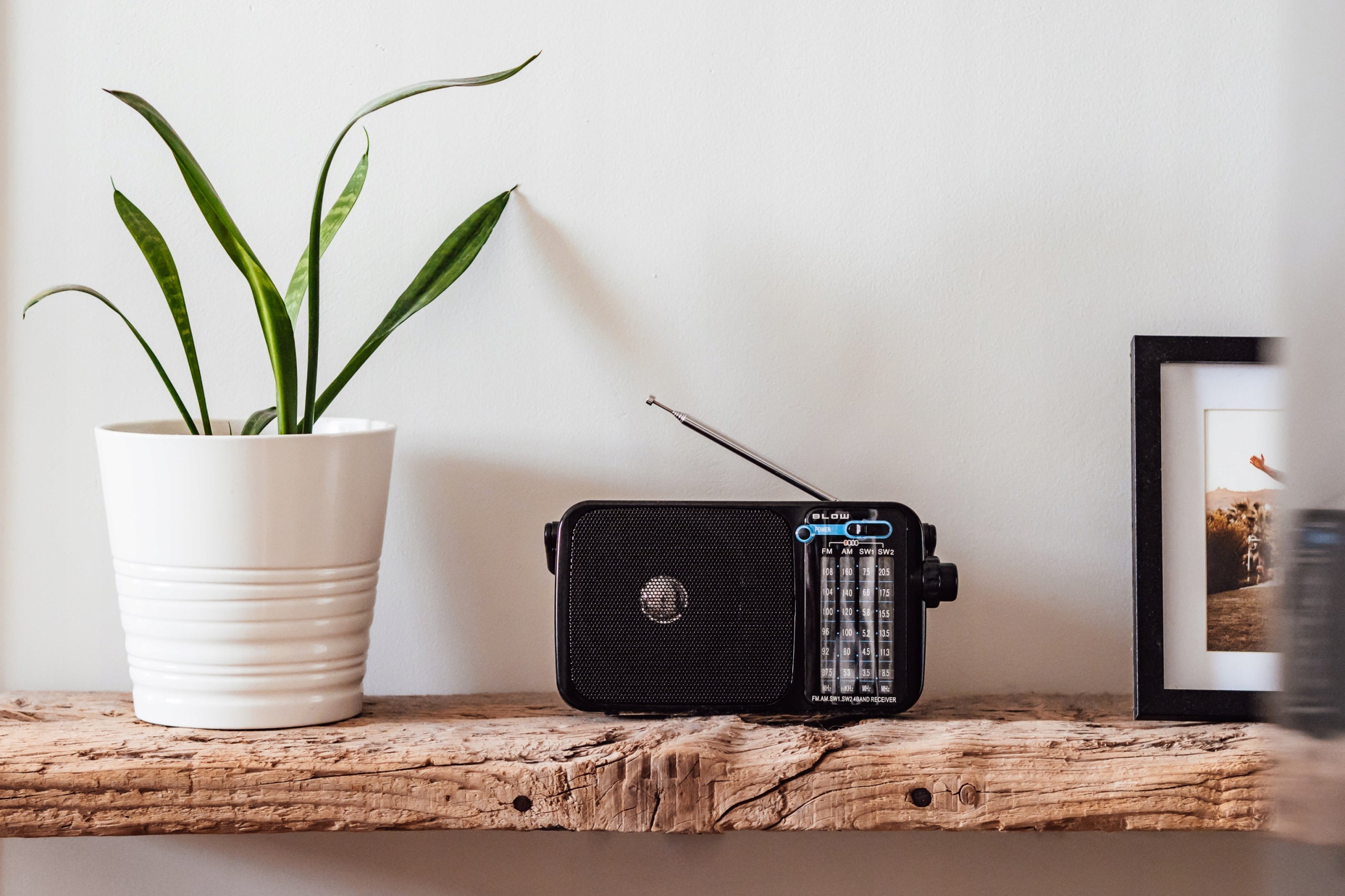 KITCHEN RADIO PORTABLE AM FM SW BATTERY OPERATED R20 MINI JACK ANTENNA Manufacturer code 77-553#