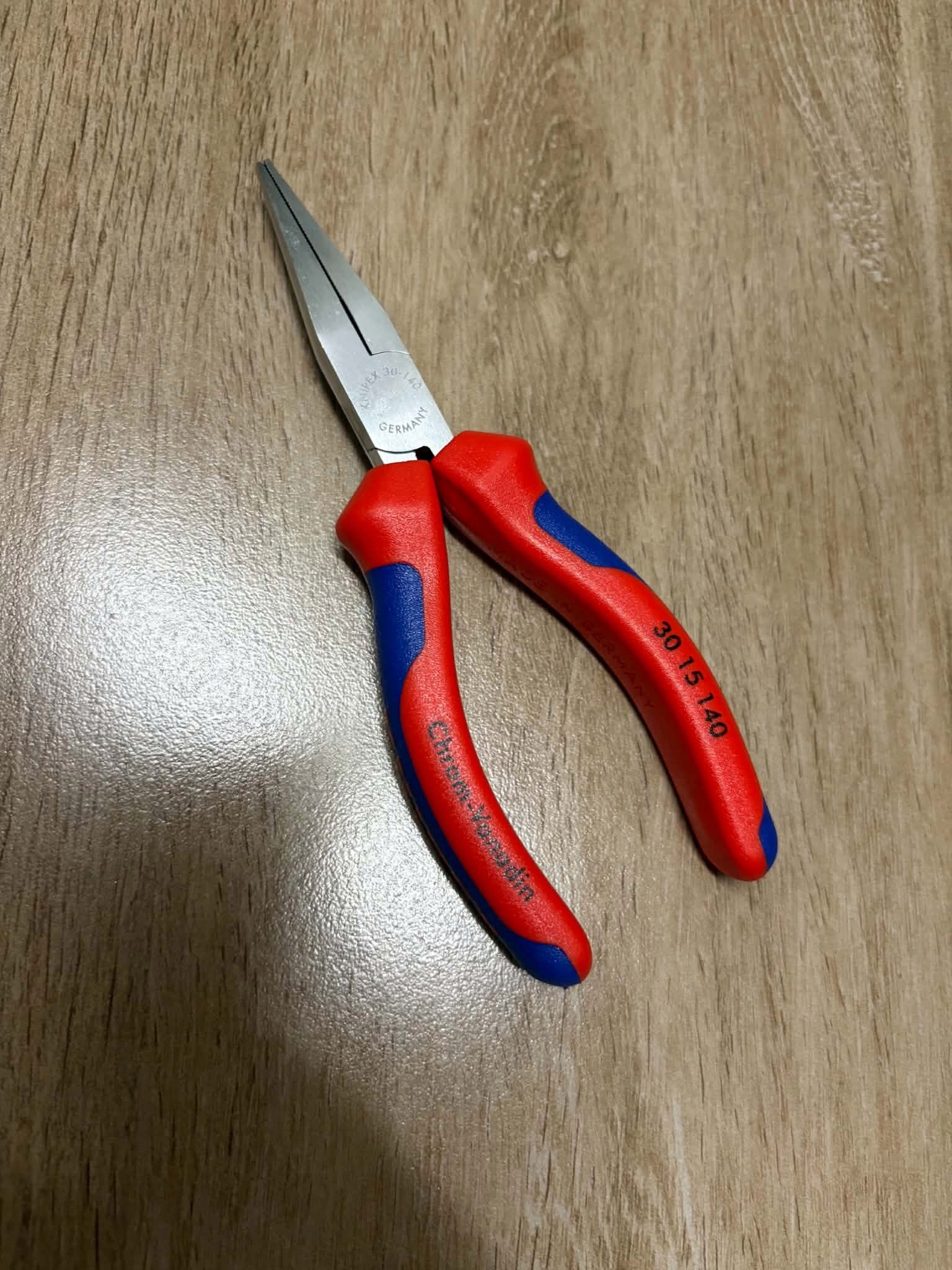 KNIPEX Chrome-plated elongated flat pliers with casings 30 15 140 Brand Knipex