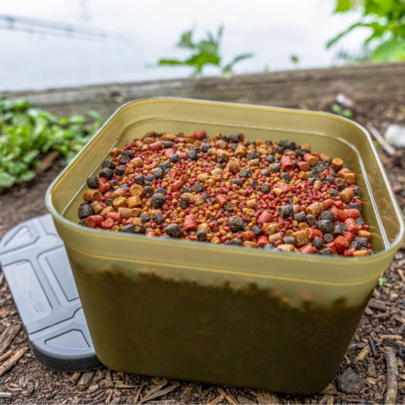 KORUM Bait box with lockable lid BAIT TUB 1.8l Brand Korum