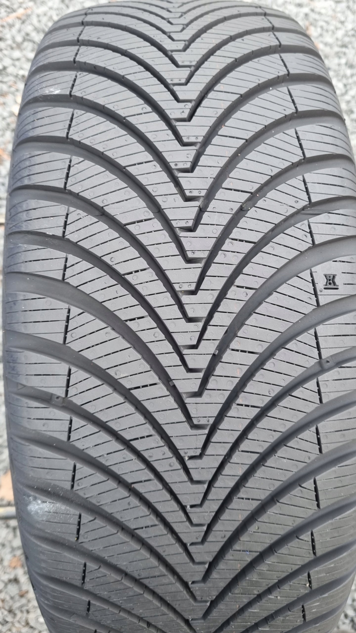 KUMHO SOLUS 4S HA32 215 45 17