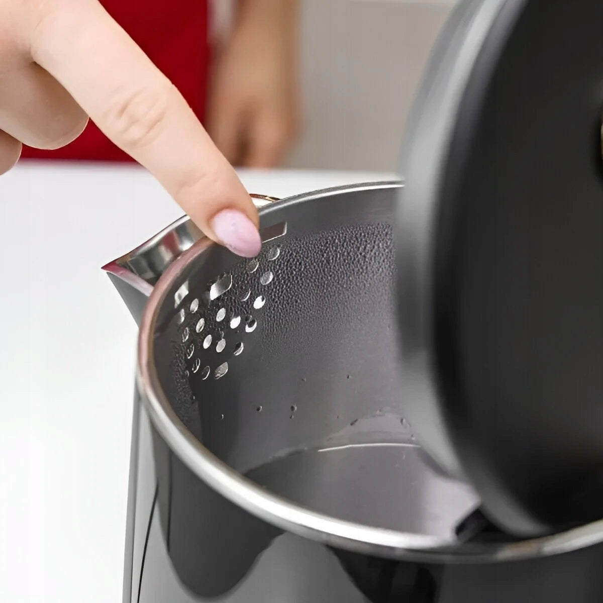 Kettle MPM Mcz-120 C Black Material metal synthetic material