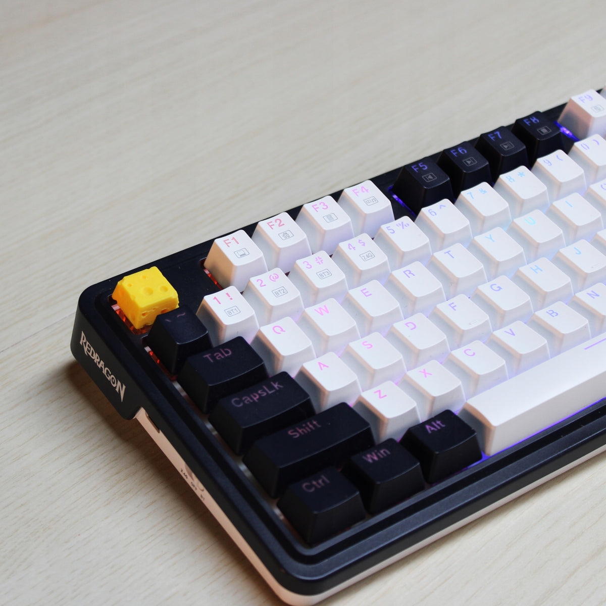 Keycap 3D Cherry MX Cheese for Mechanical Keyboard Packaging status original