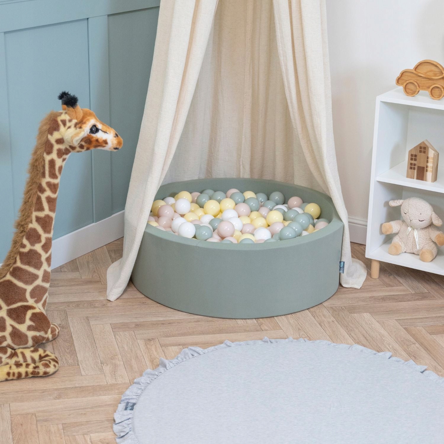 KiddyMoon Dry Sage Pool Round 200 Balls FOR KIDS Minimum kid's age 1